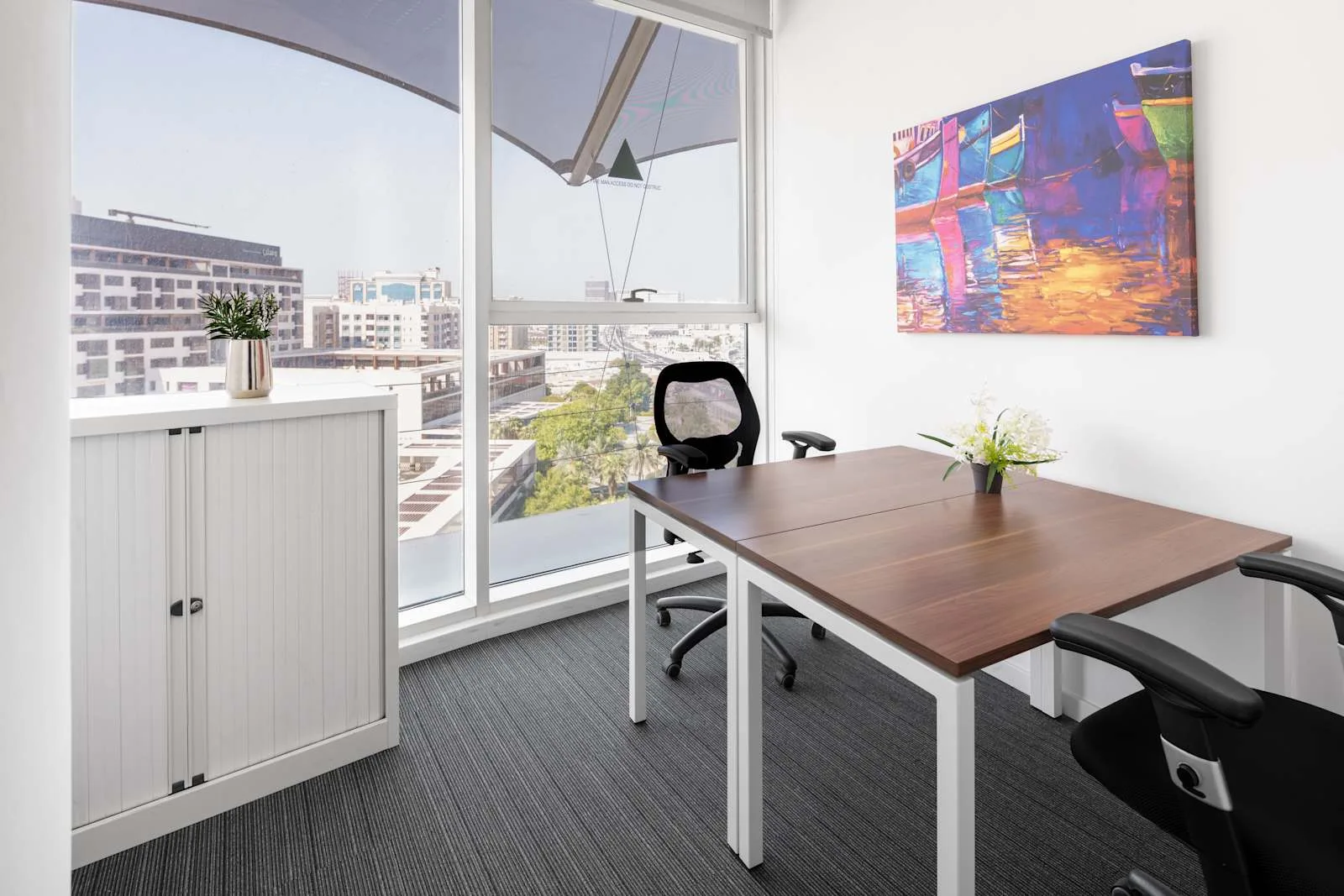 Regus DOHA, Al Ghanem Building، مكتب خاص بمحطتي عمل، الدوحة