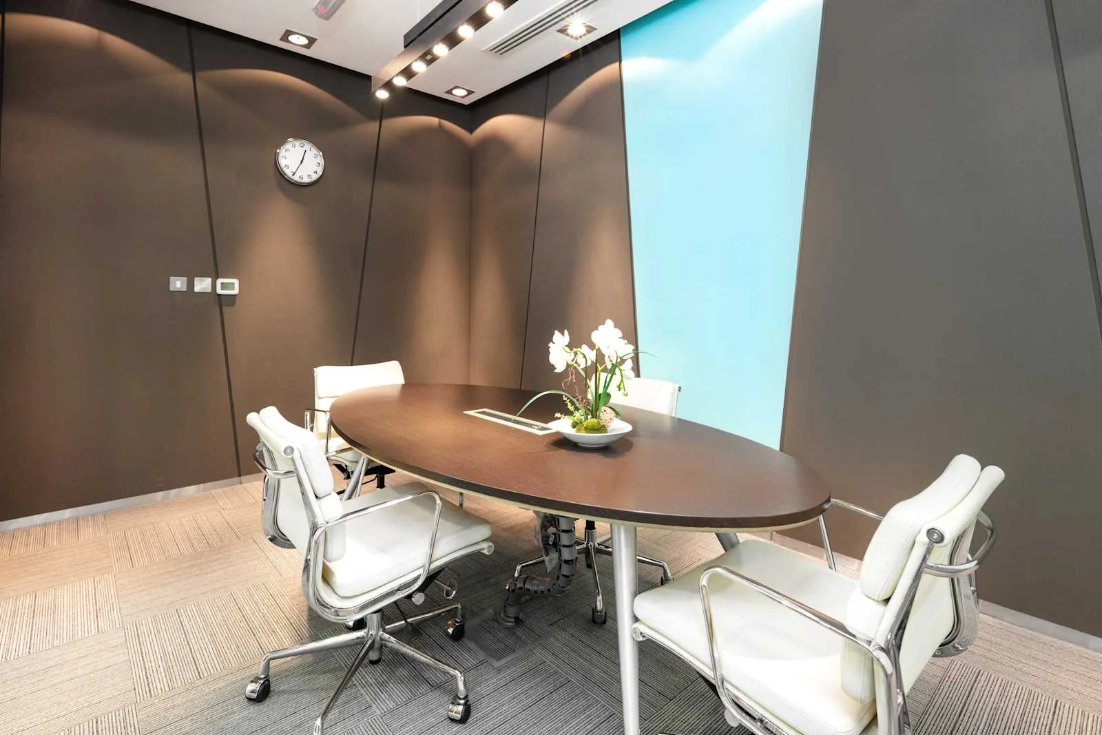 Regus DOHA, Jaidah Square، قاعة اجتماعات لـ 5 أشخاص، الدوحة