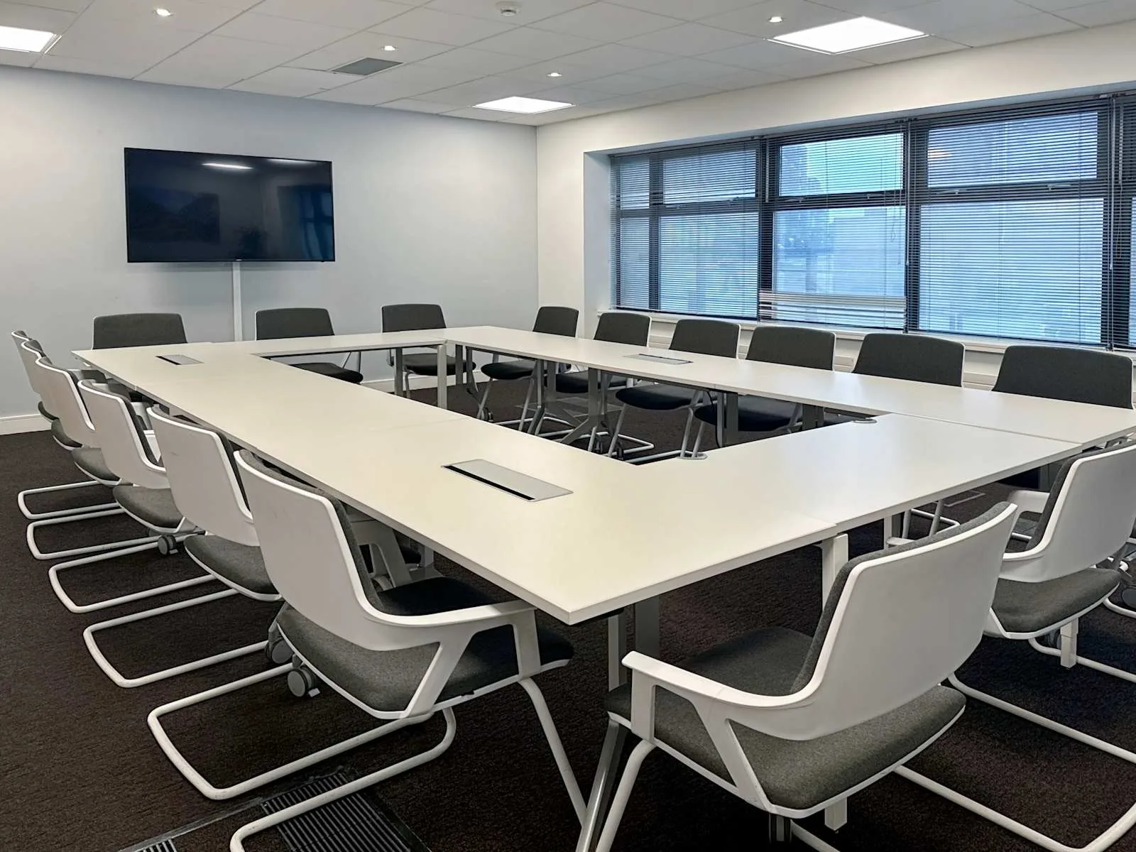 Regus DUBLIN, 2 Harcourt, Salle de réunion 17 personnes, Dublin