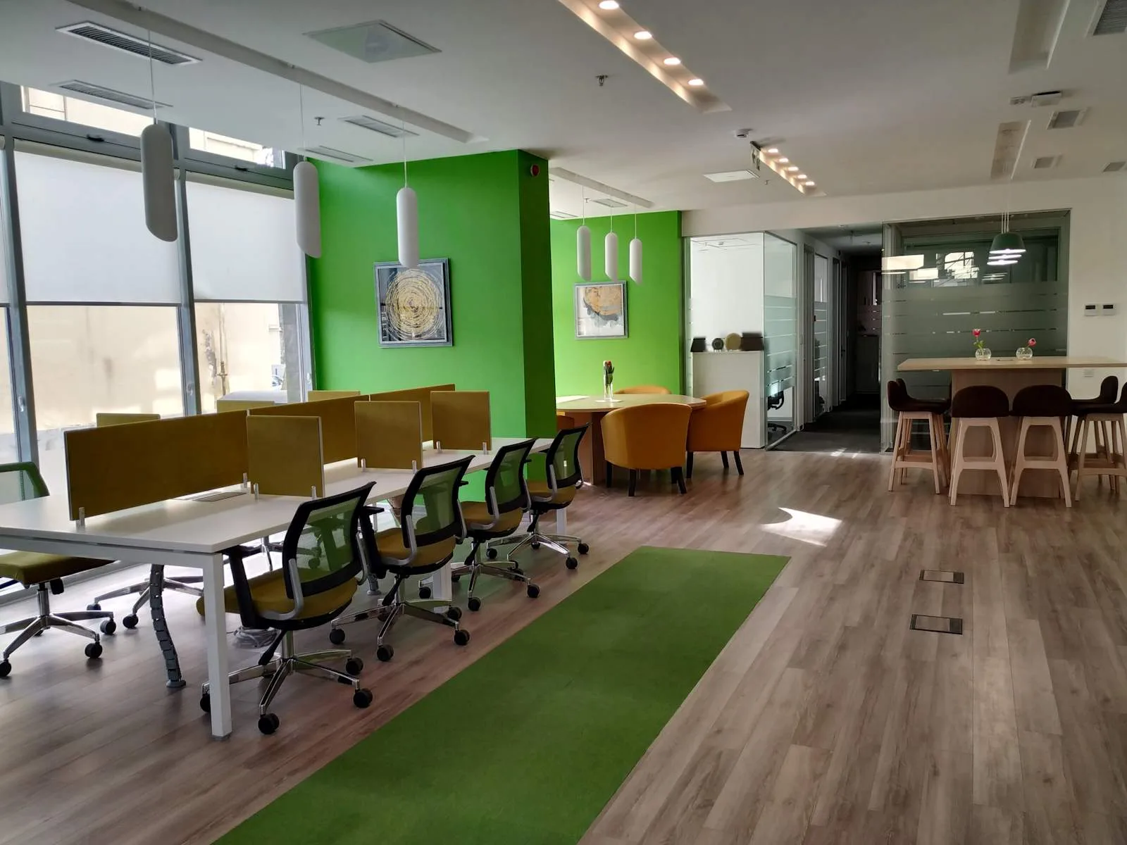 Regus DUSHANBE, Opera & Ballet, Open-plan office, Dushanbe