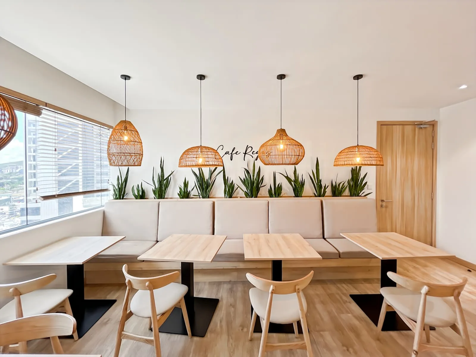 Regus Ebene, Nexsky Building, Cafeteria, Ebene