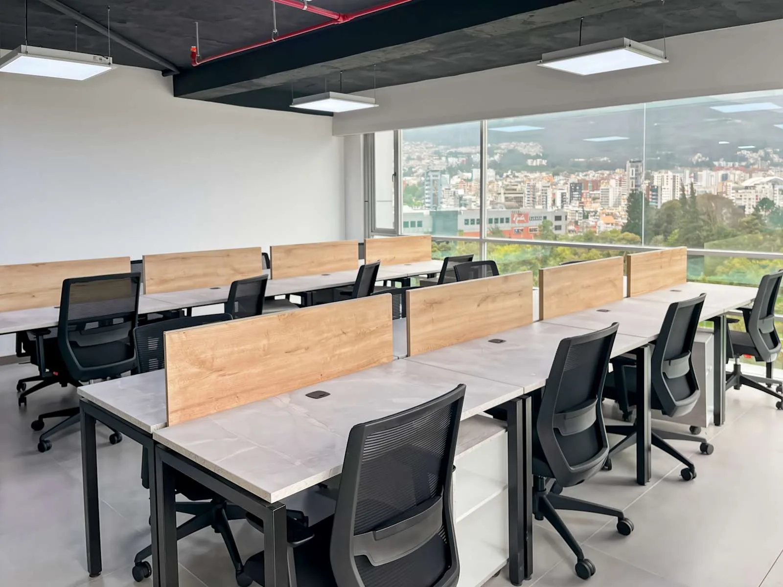 Regus ECUADOR, Quito, Edificio Carolina Millenium, Open-plan office, Quito