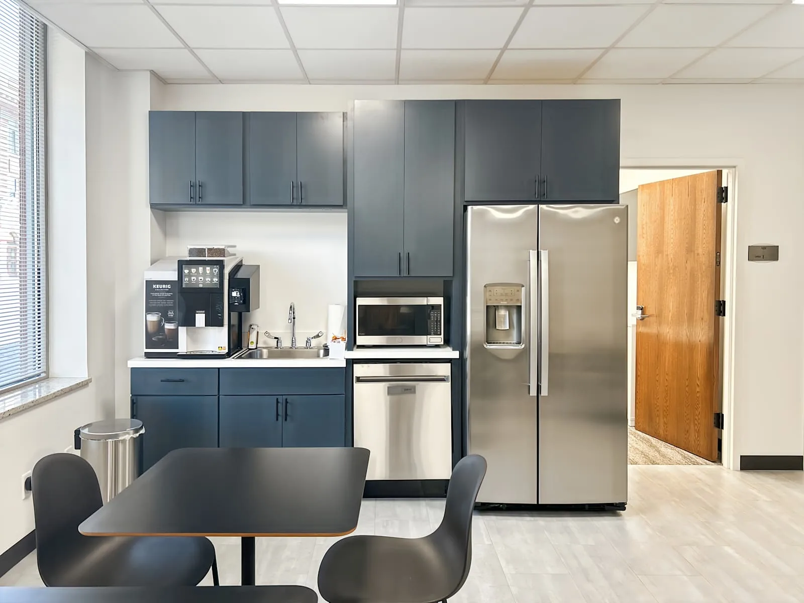 Regus IL, Edwardsville - Vandalia St., Kitchen, Edwardsville, IL