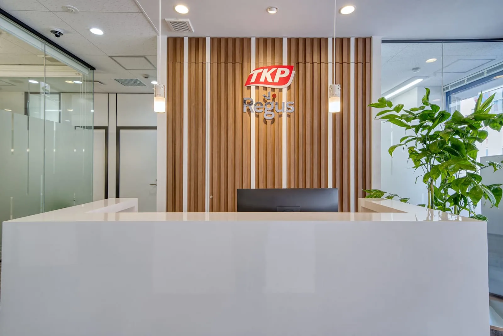 Regus EHIME, Matsuyamashiekimae, Reception, Ehime
