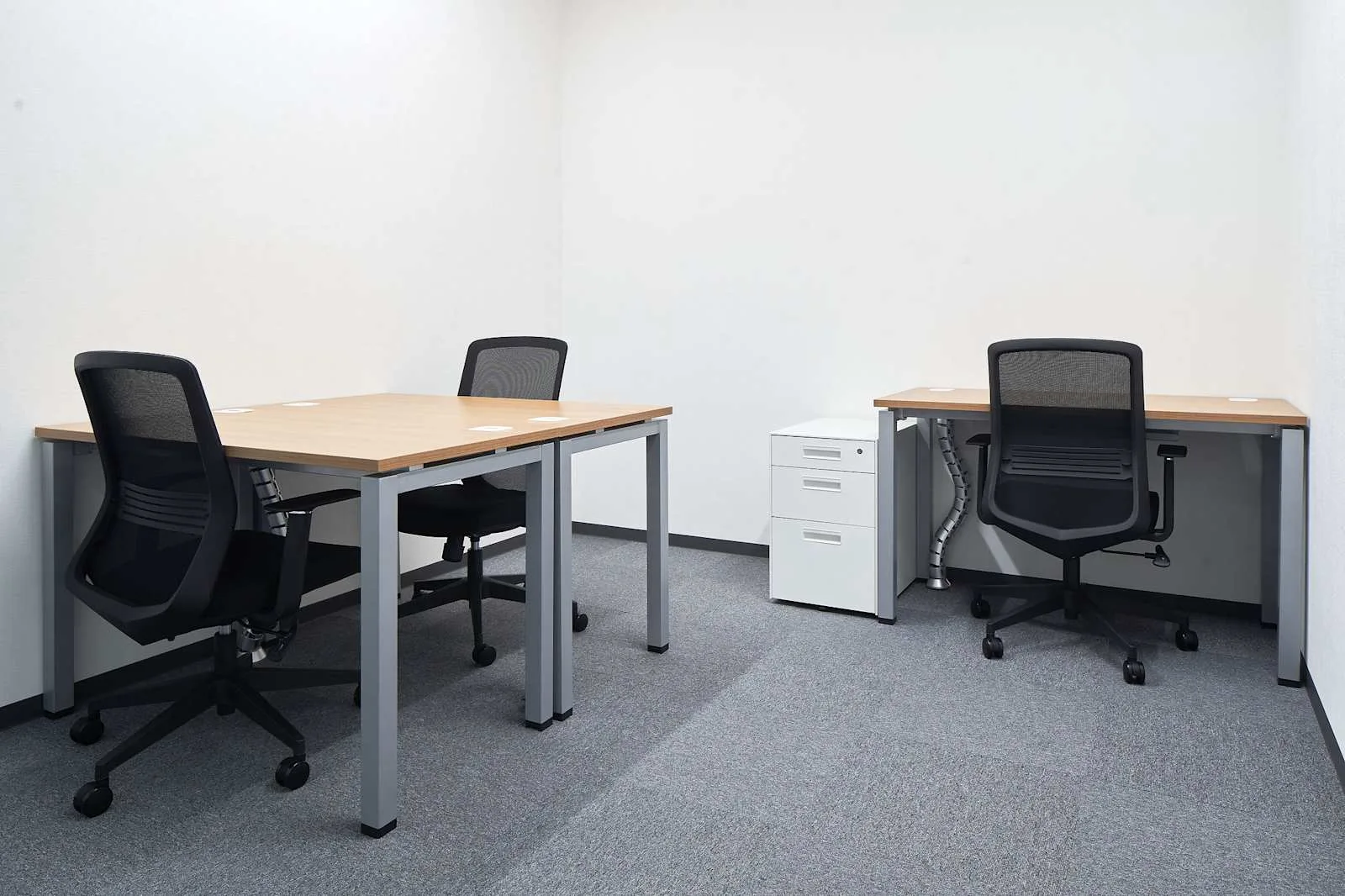 Regus EHIME, Matsuyamashiekimae, Private office, 3 desks, Ehime