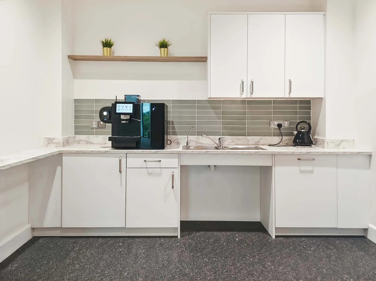 Regus ENNISKILLEN, Carran Business Park, Cuisine, Enniskillen