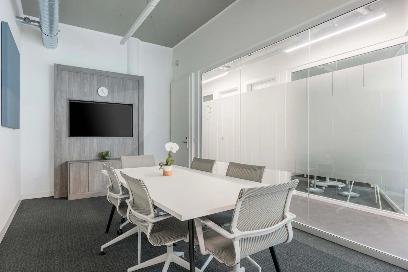 Regus ETOY, iLife City, Besprechungsraum für 6 Personen, Etoy