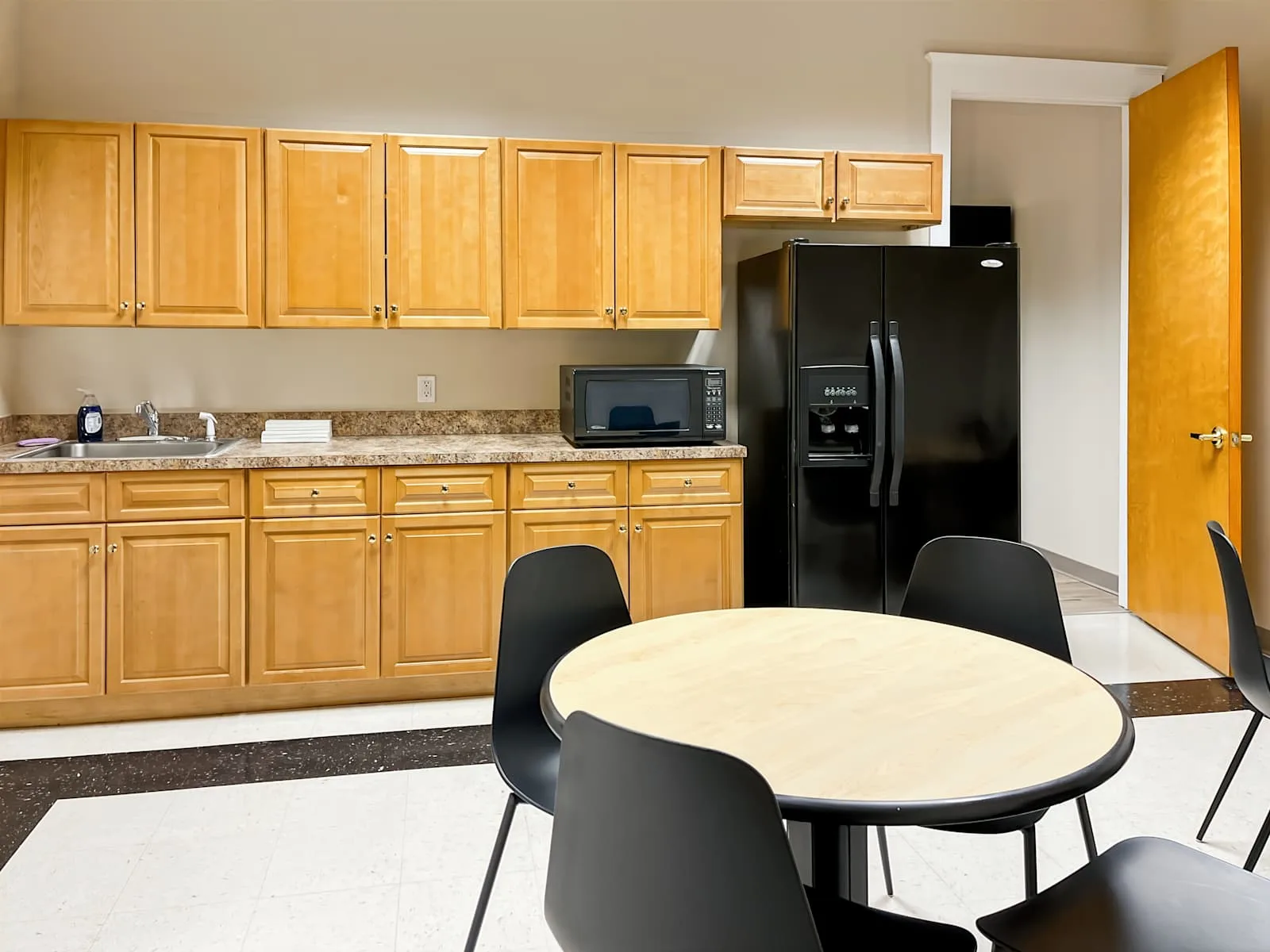 Regus FL, Gainesville - East University Avenue, Kitchen, Gainesville, FL