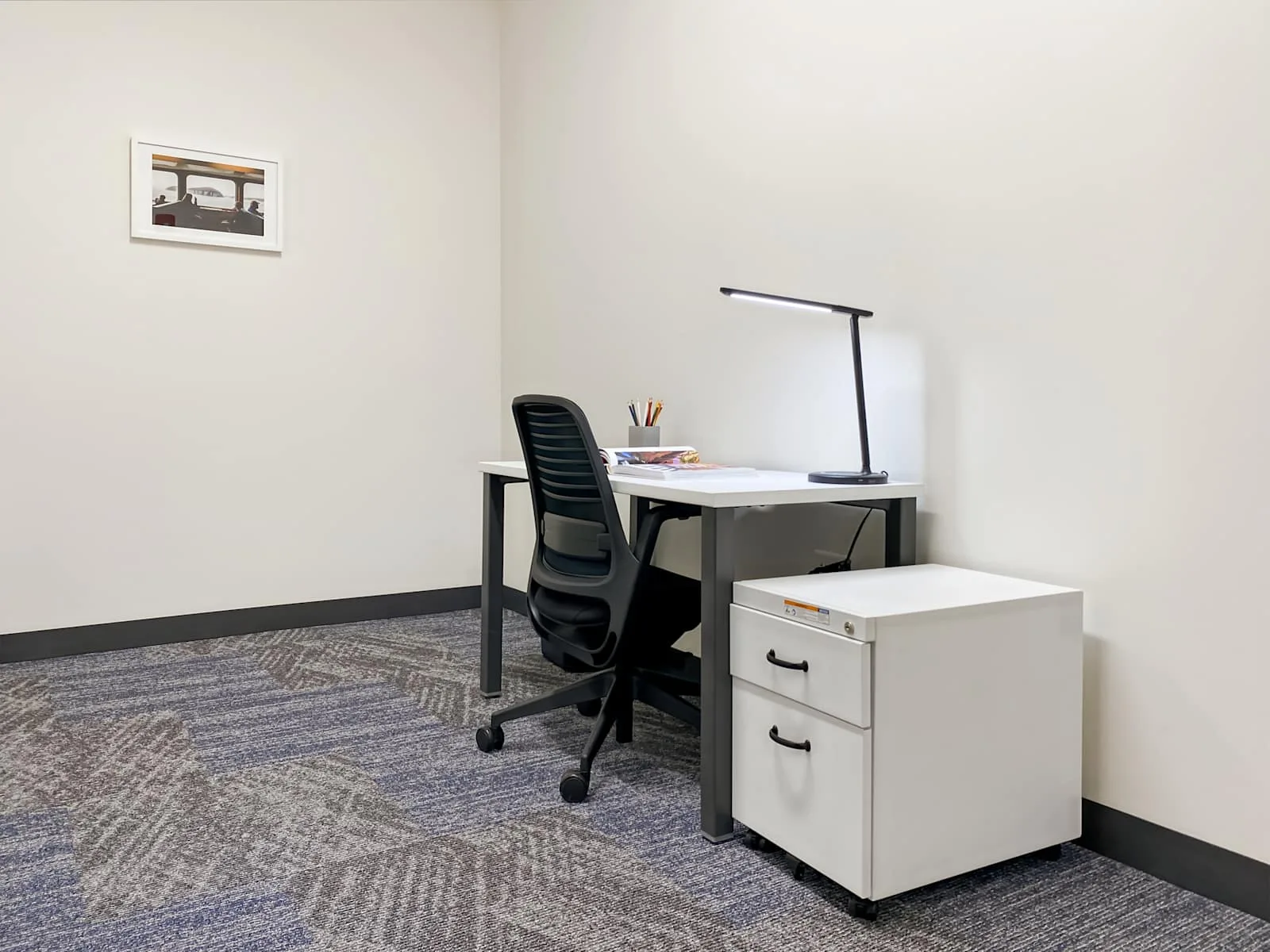 Regus FL, Lakeland - Massachusetts Ave, Private office, 1 desk, Lakeland, FL