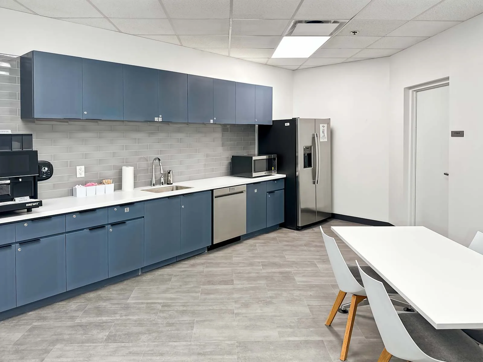 Regus FL, Orlando - College Park, Kitchen, Orlando, FL