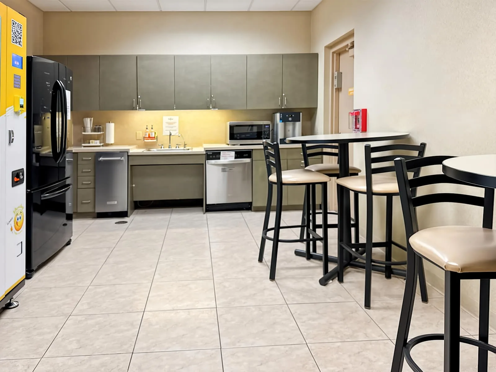 Regus FL, Plantation - South Pine Island, Kitchen, Plantation, FL