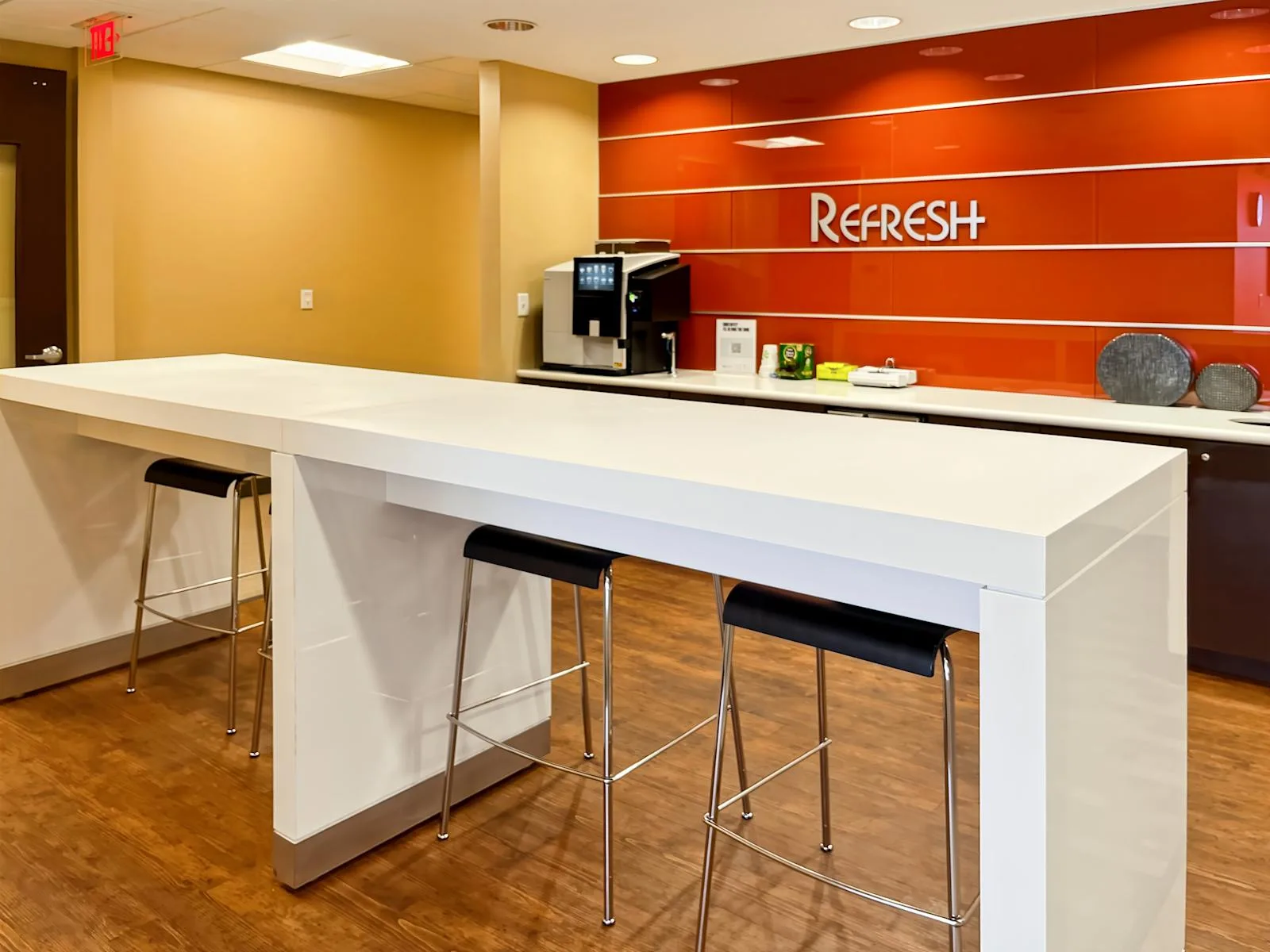 Regus FL, Vero Beach – Miracle Mile Plaza, Kitchen, Vero Beach, FL