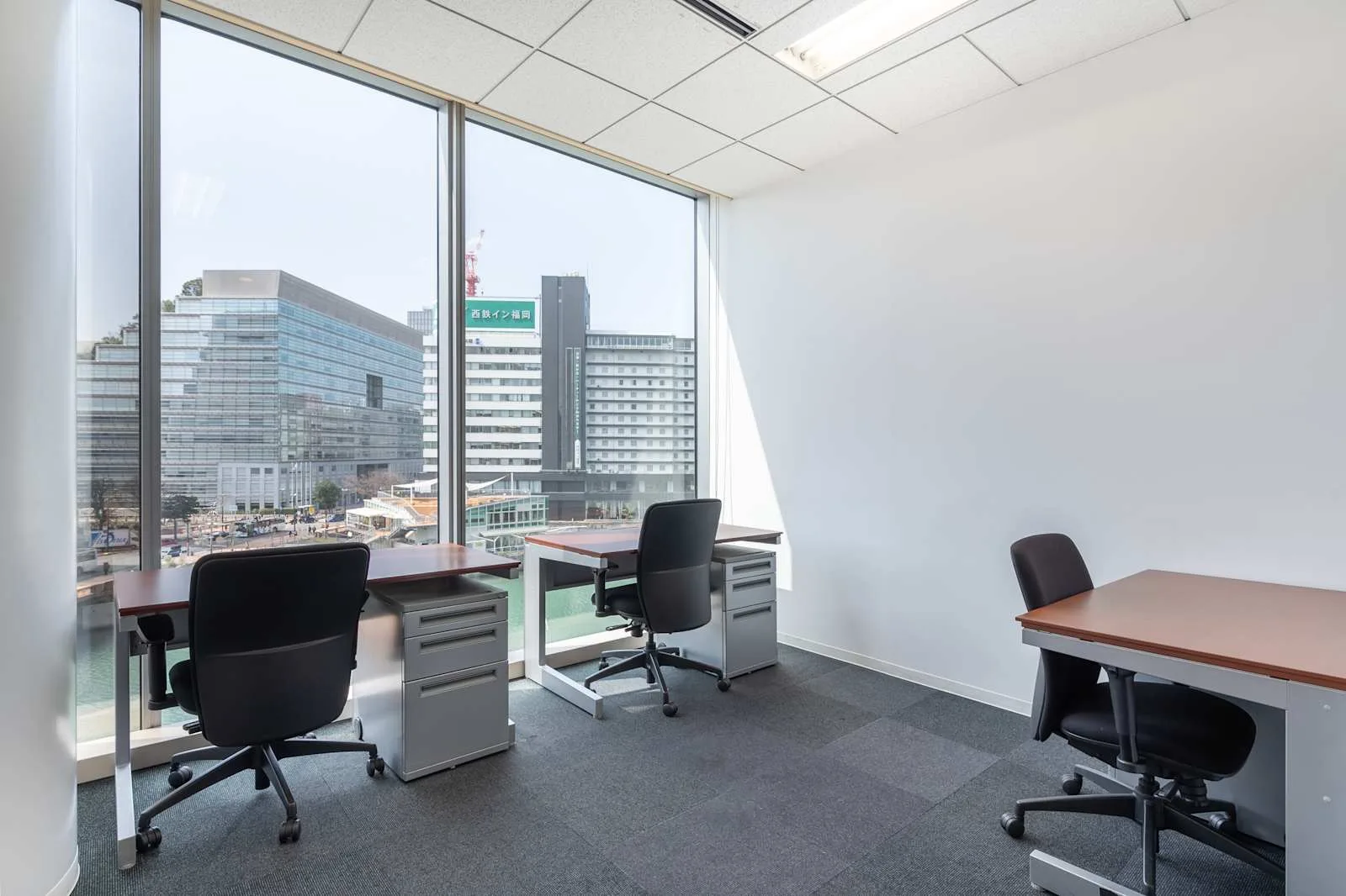 Regus FUKUOKA, Aqua Hakata, Private office, 3 desks, Fukuoka