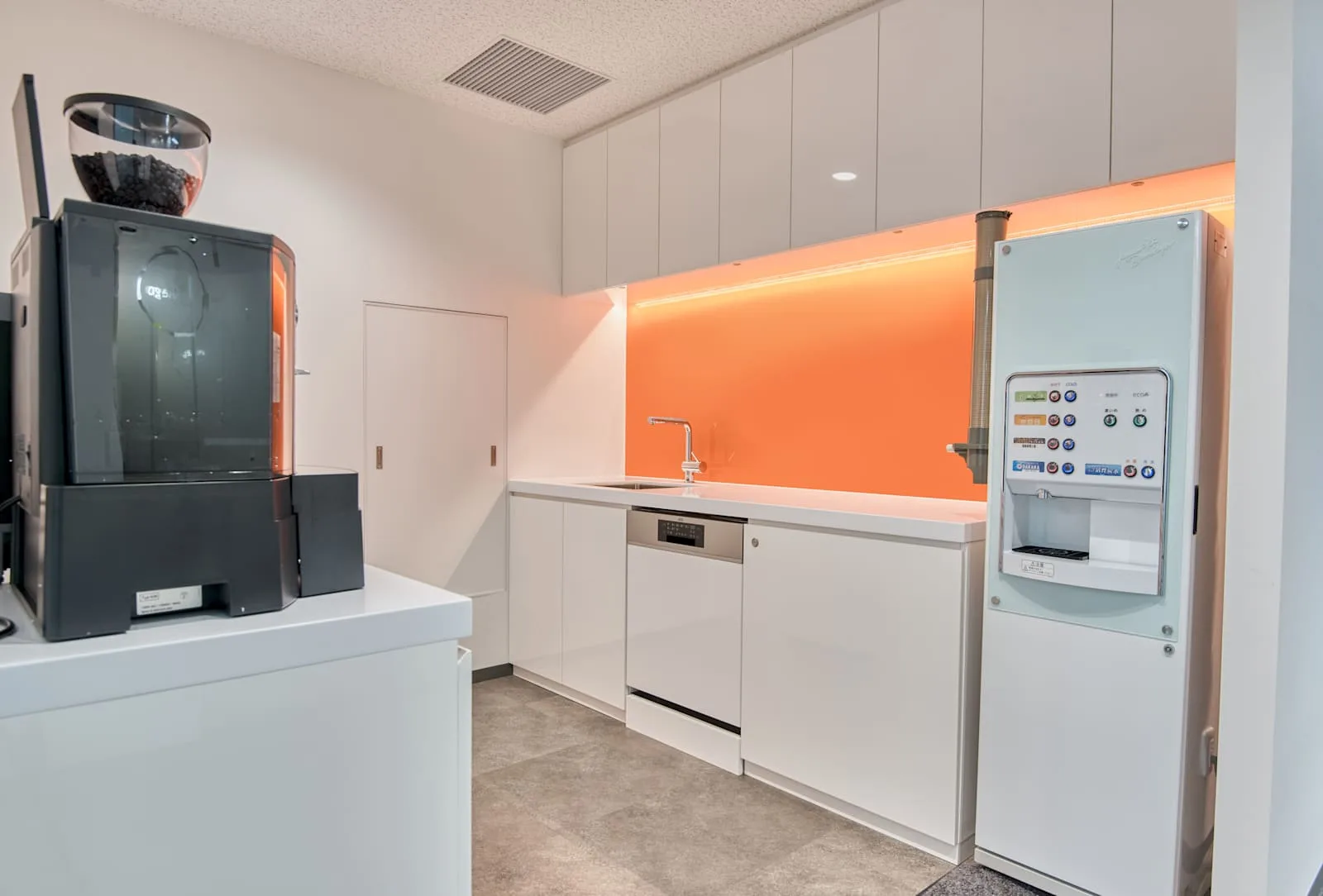 Regus FUKUOKA, Tenjin Skyhall、キッチン、福岡