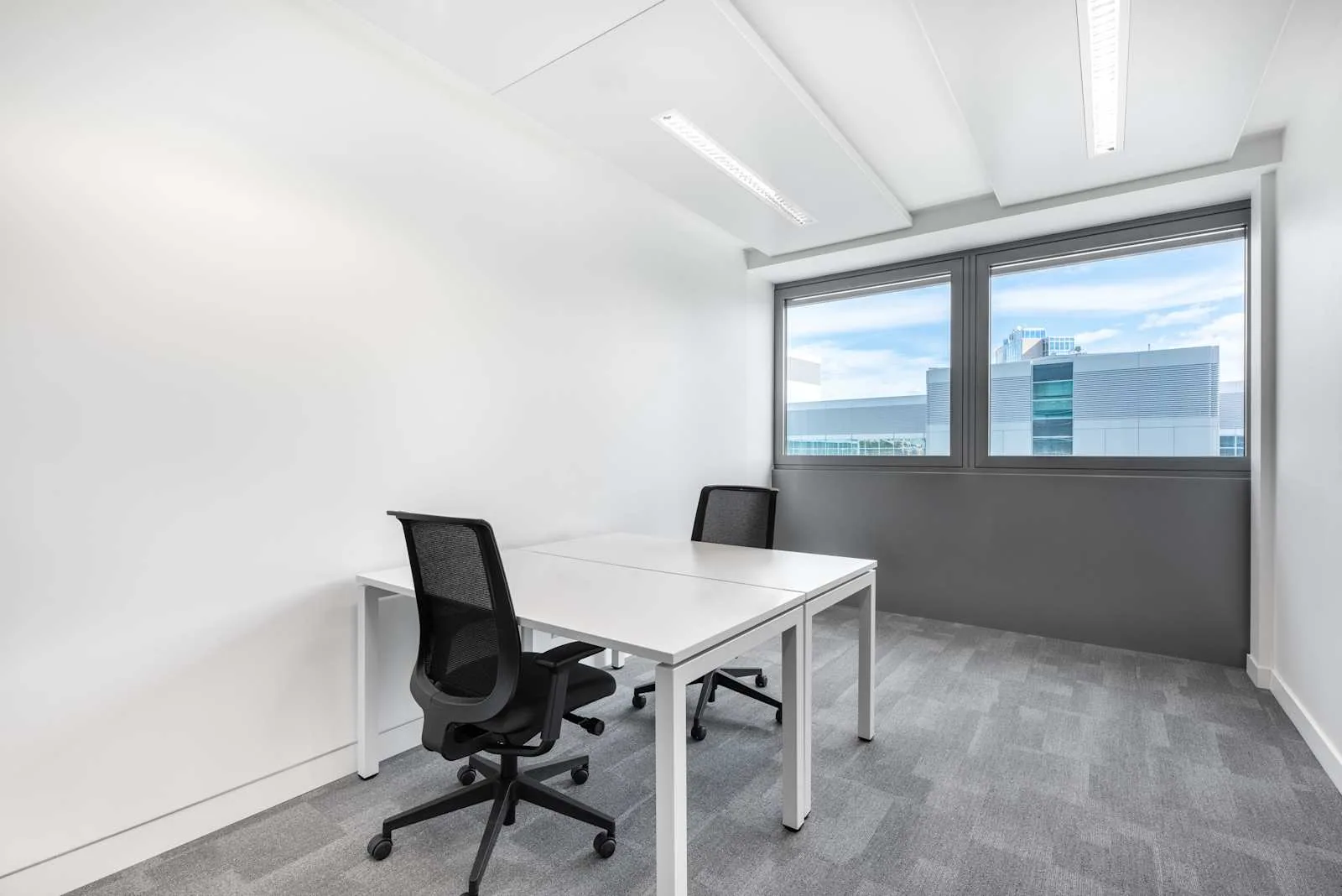 Regus GENEVA, Nations (6th floor), Bureau privatif 2 postes, Genève