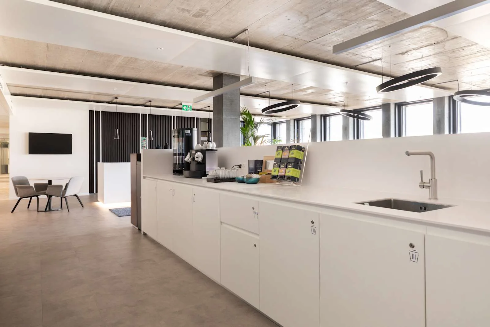 Regus GENEVA, Pont Rouge, Cuisine, Grand Lancy