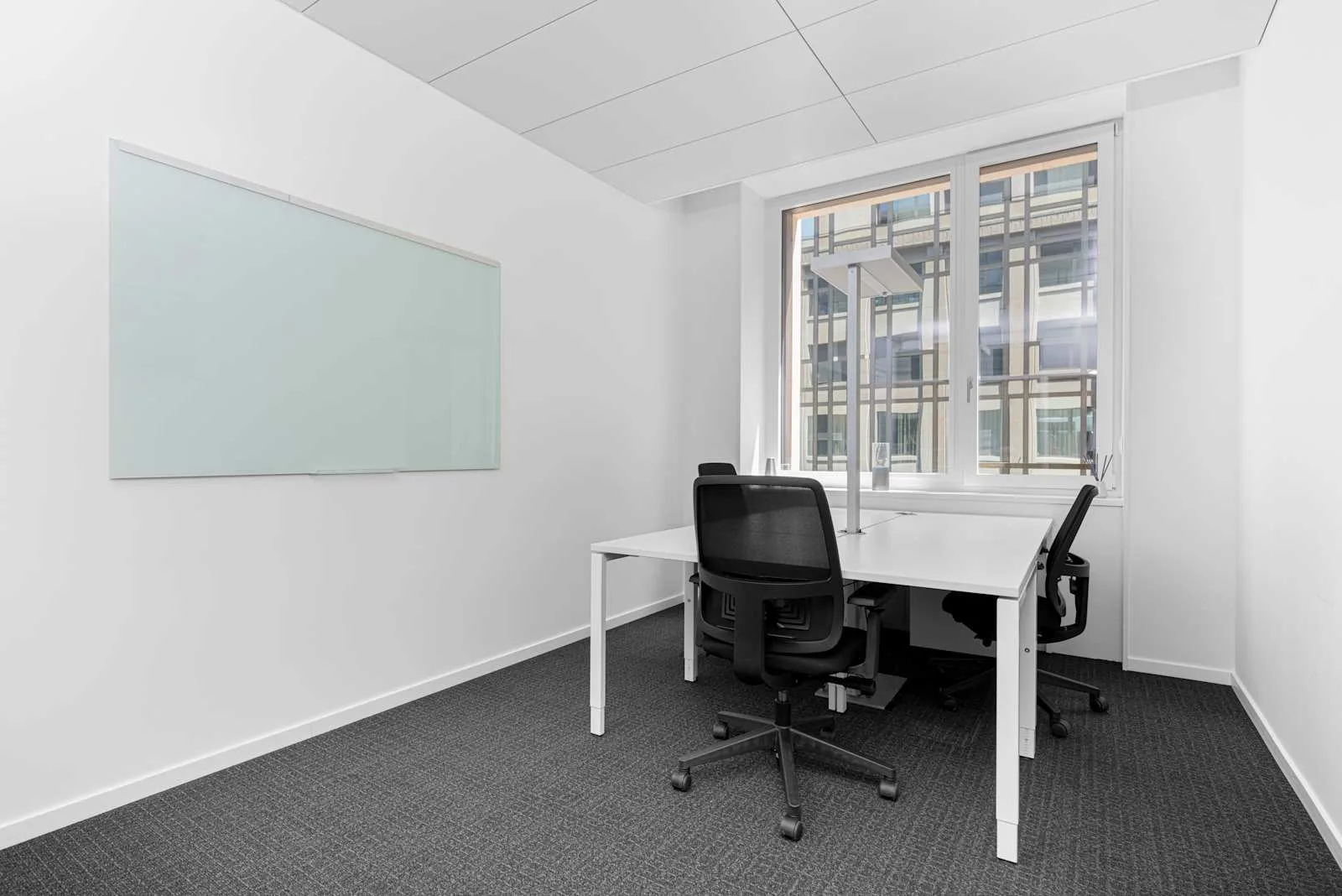 Regus GENEVA, Rhone 8, Privatbüro mit 3 Arbeitsplätzen, Genf