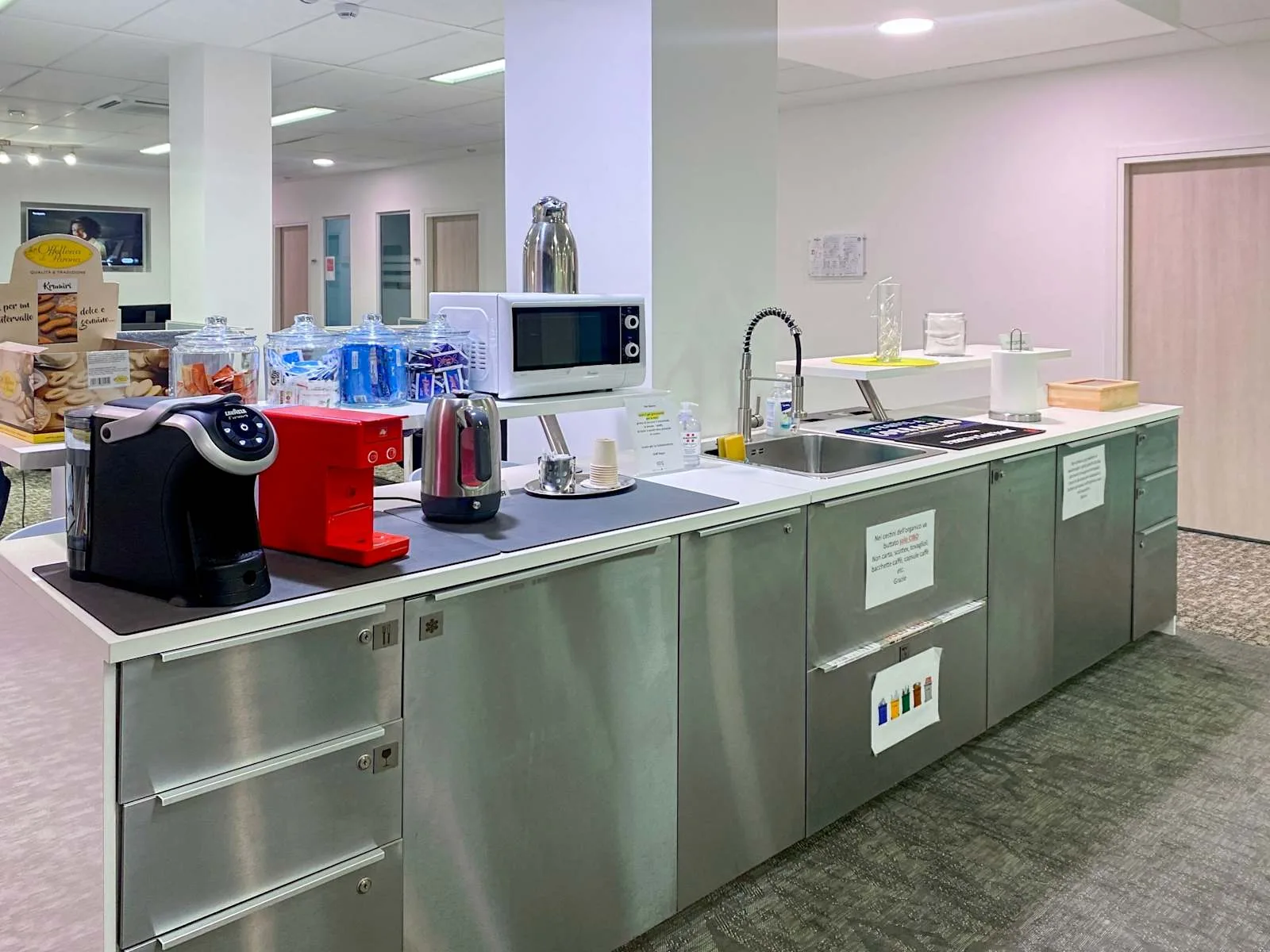 Regus GENOVA, San Benigno, Kitchen, Genoa