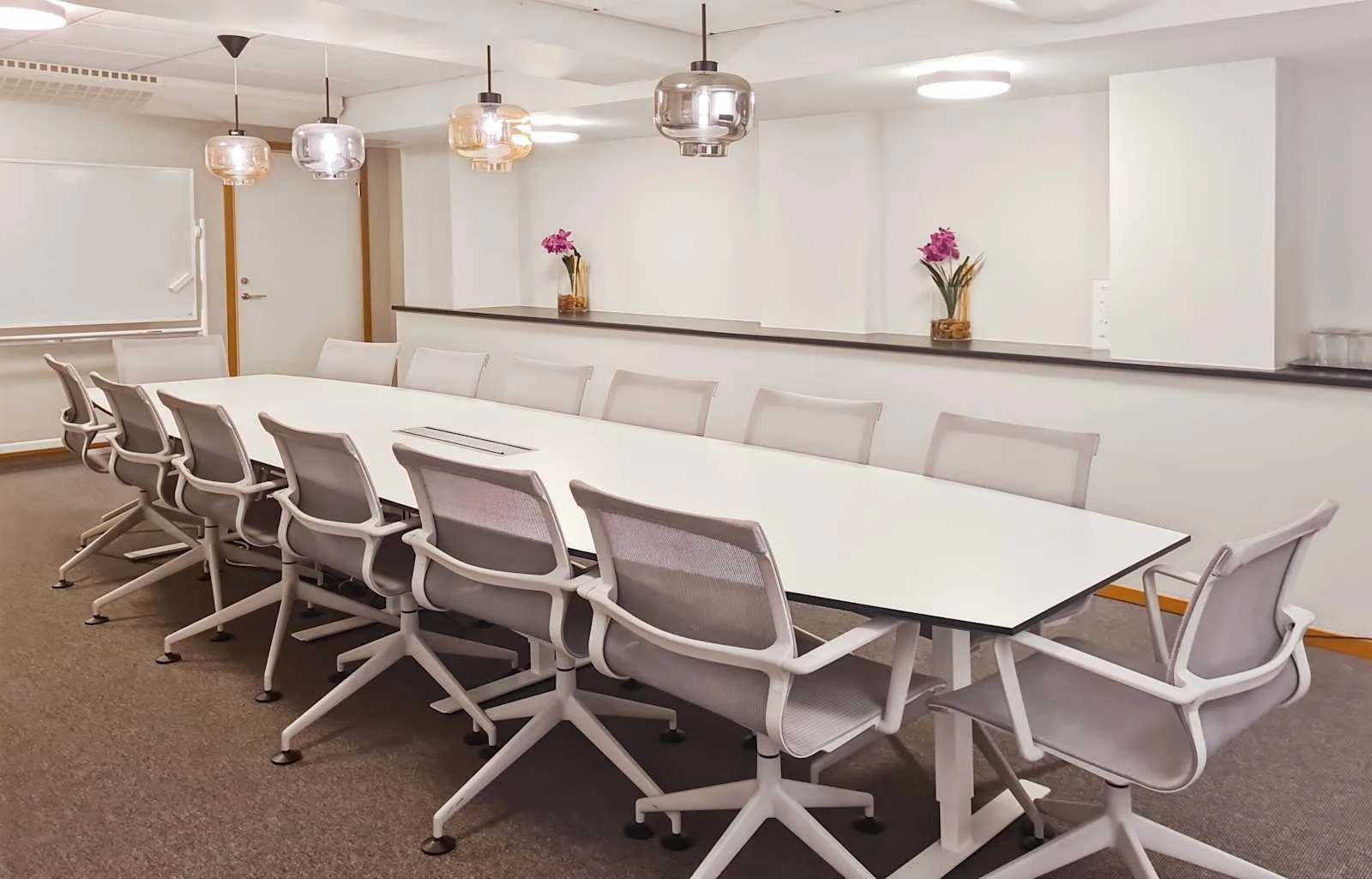Regus Gothenburg, Östra Hamngatan, Mötesrum för 16 personer, Göteborg