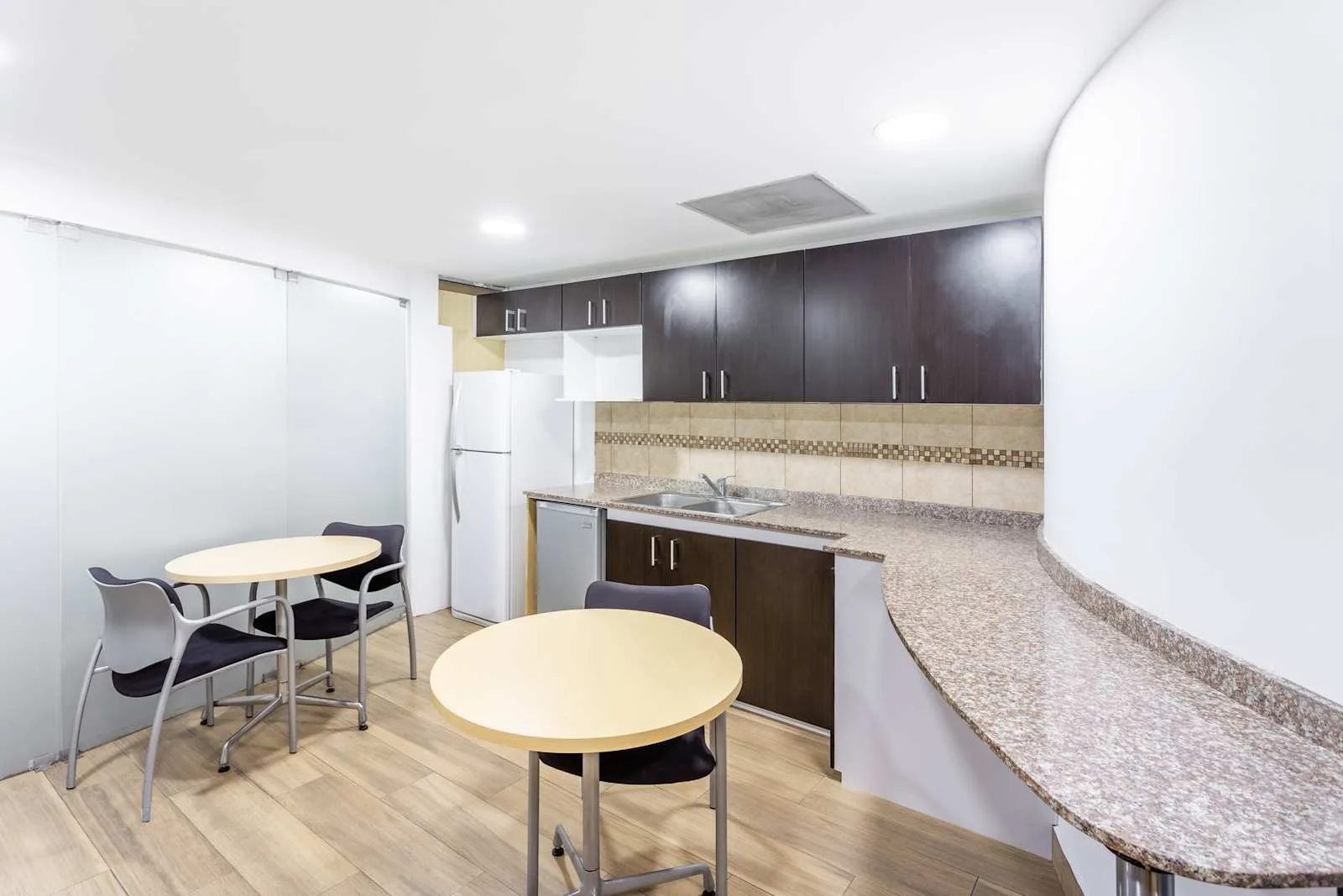 Regus GUATEMALA, Guatemala City, Europlaza, Cocina, Ciudad de Guatemala