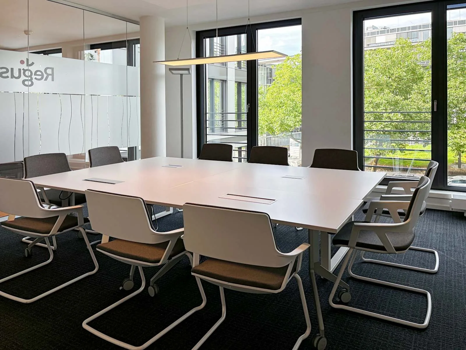 Regus HAMBURG, Hamburg City Nord, Meeting room for 10 people, Hamburg