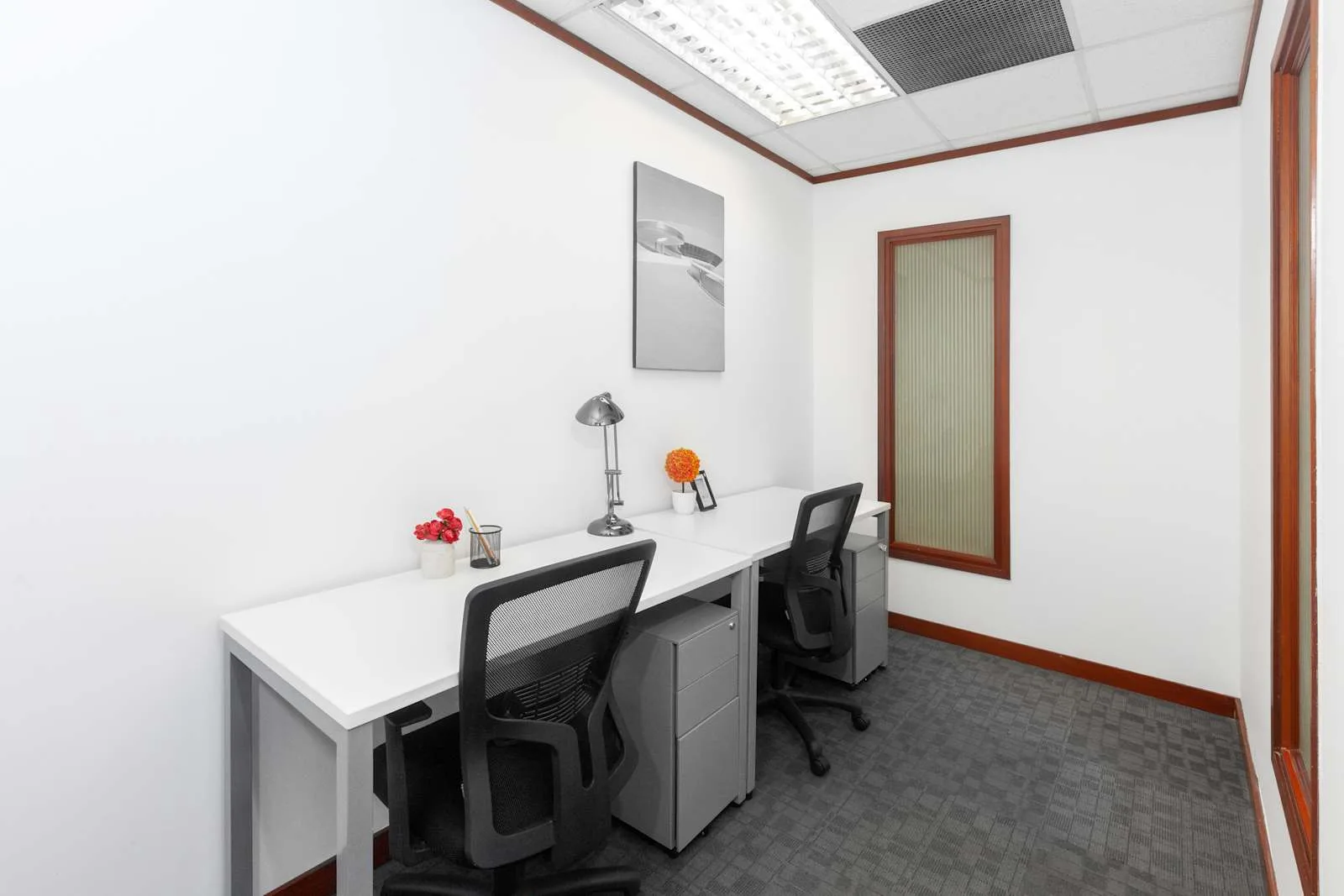 Regus HANOI, Hanoi Tower, Văn phòng riêng 2 chỗ làm việc, Hà Nội