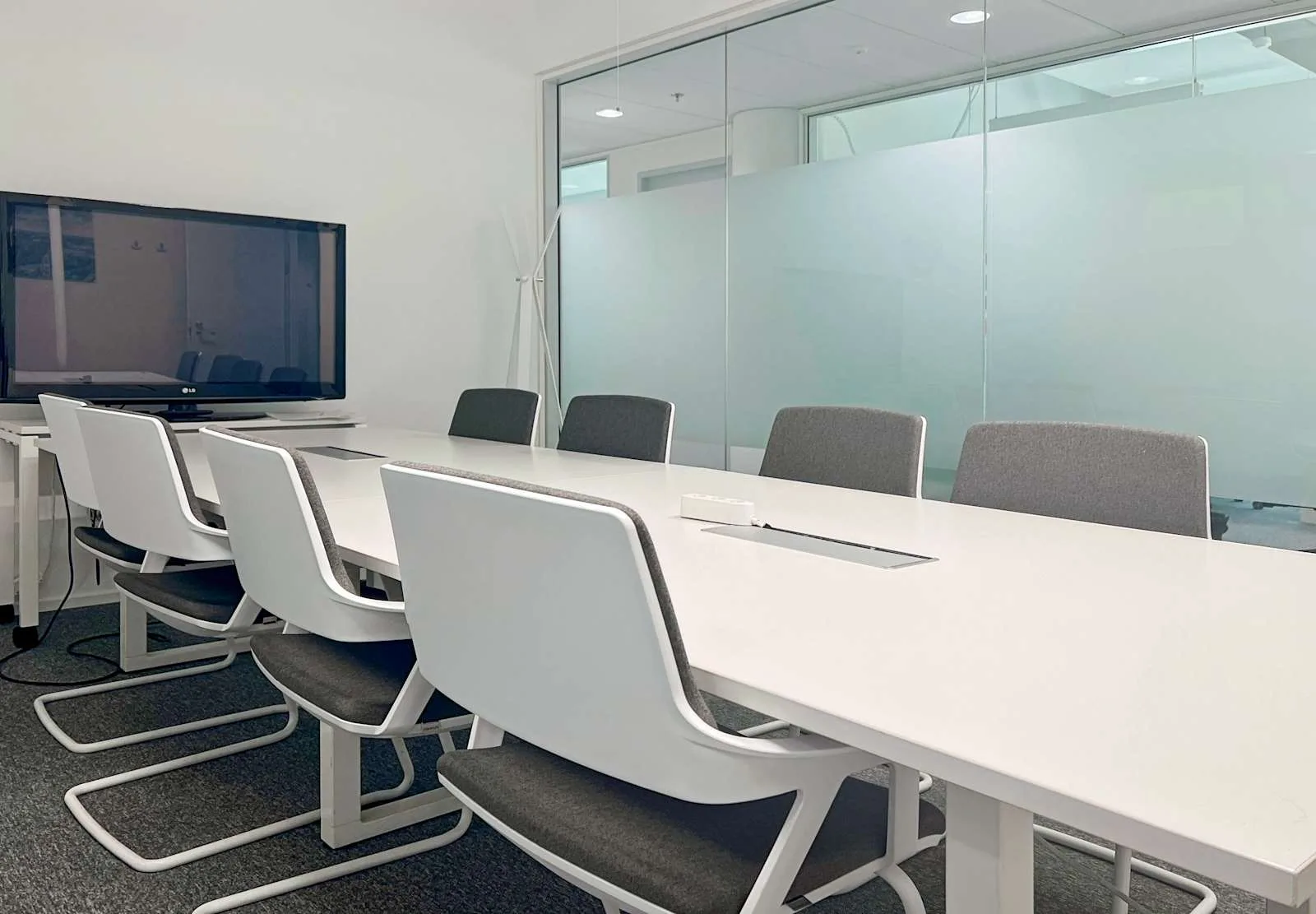 Regus HELSINKI, Pasilanportti, Meeting room for 8 people, Helsinki