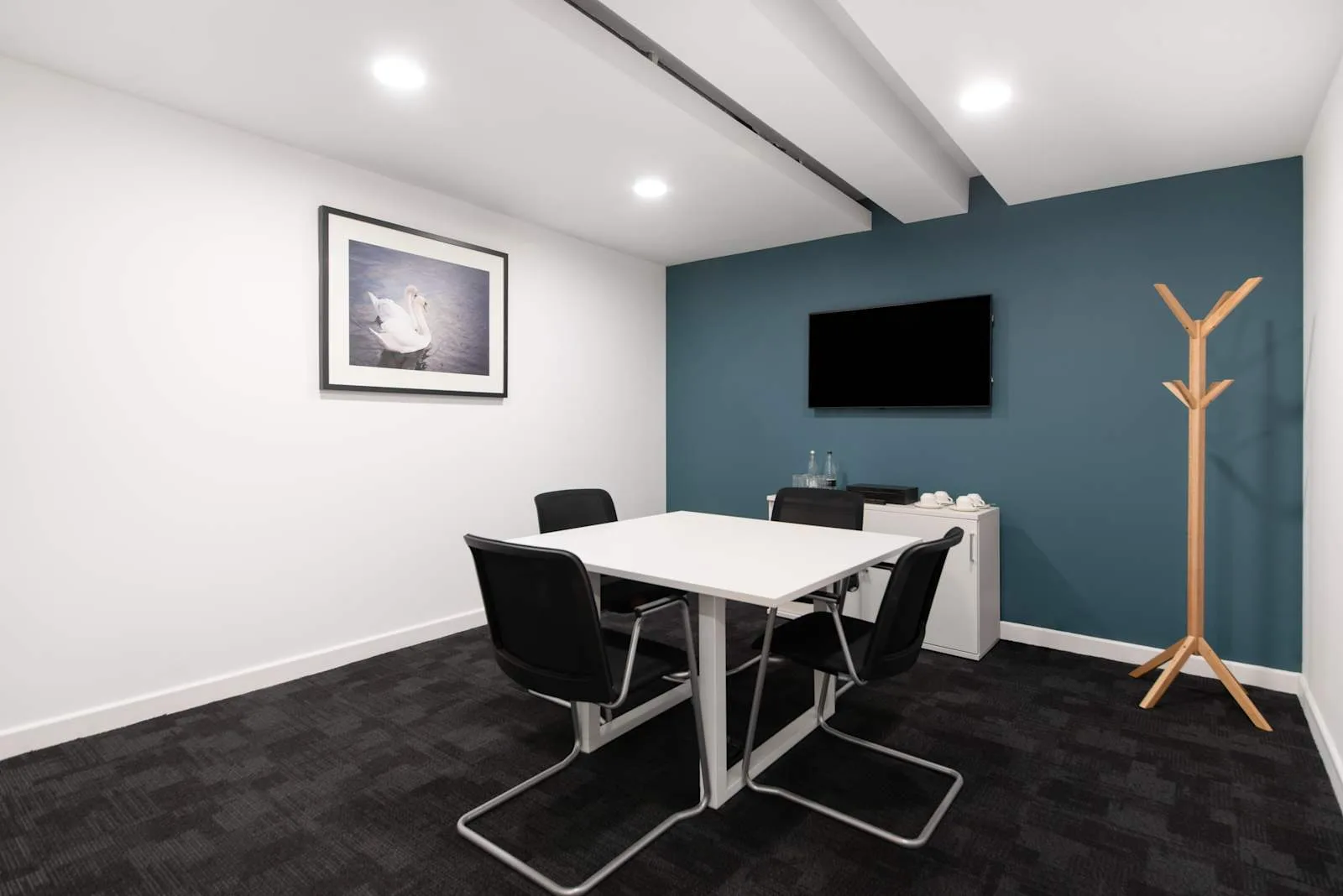 Regus HENLEY ON THAMES, The Henley Building, Salle de réunion 4 personnes, Henley on Thames