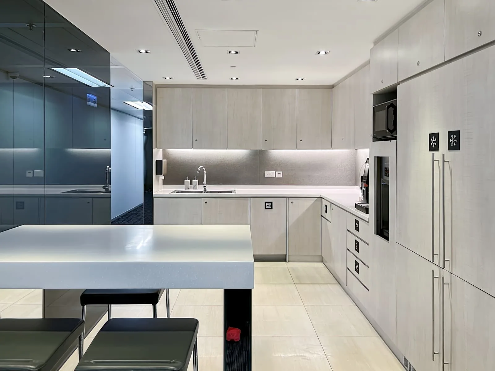 Regus Hong Kong, Lee Garden One, Kitchen, Hong Kong