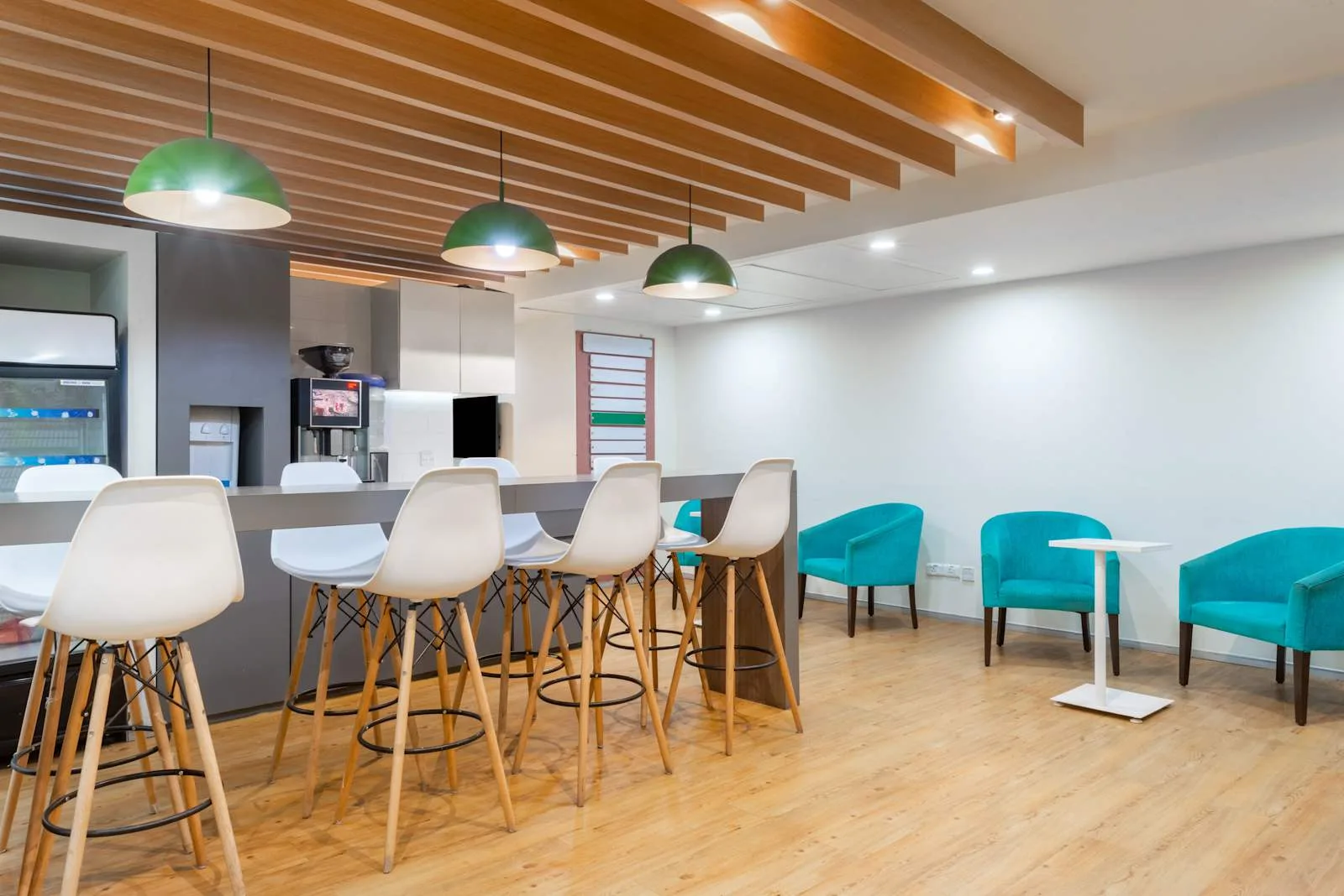 Regus HYDERABAD, Manjeera Trinity, Cafeteria, Hyderabad