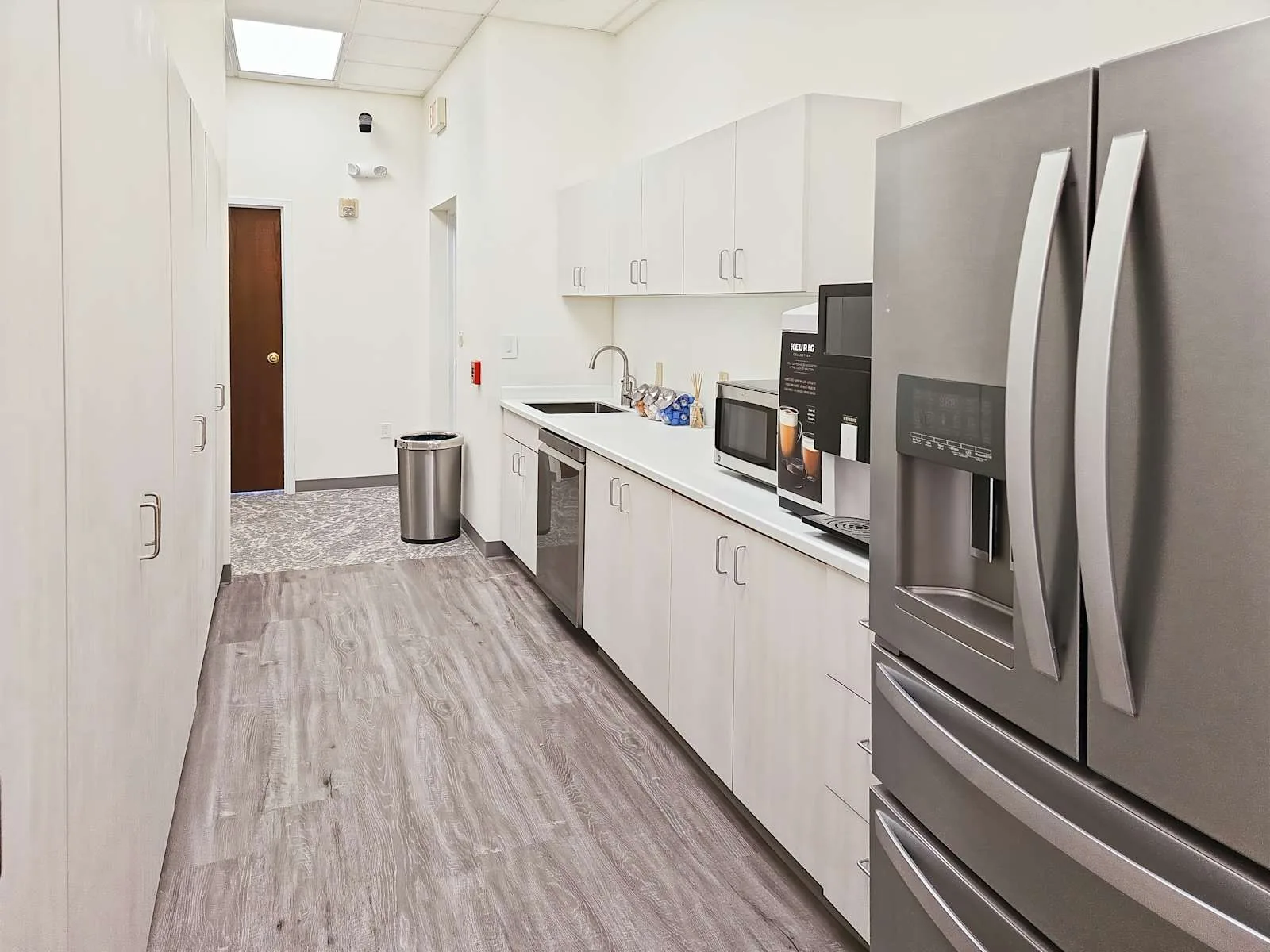 Regus IA, Davenport - Harrison St, Kitchen, Davenport, IA