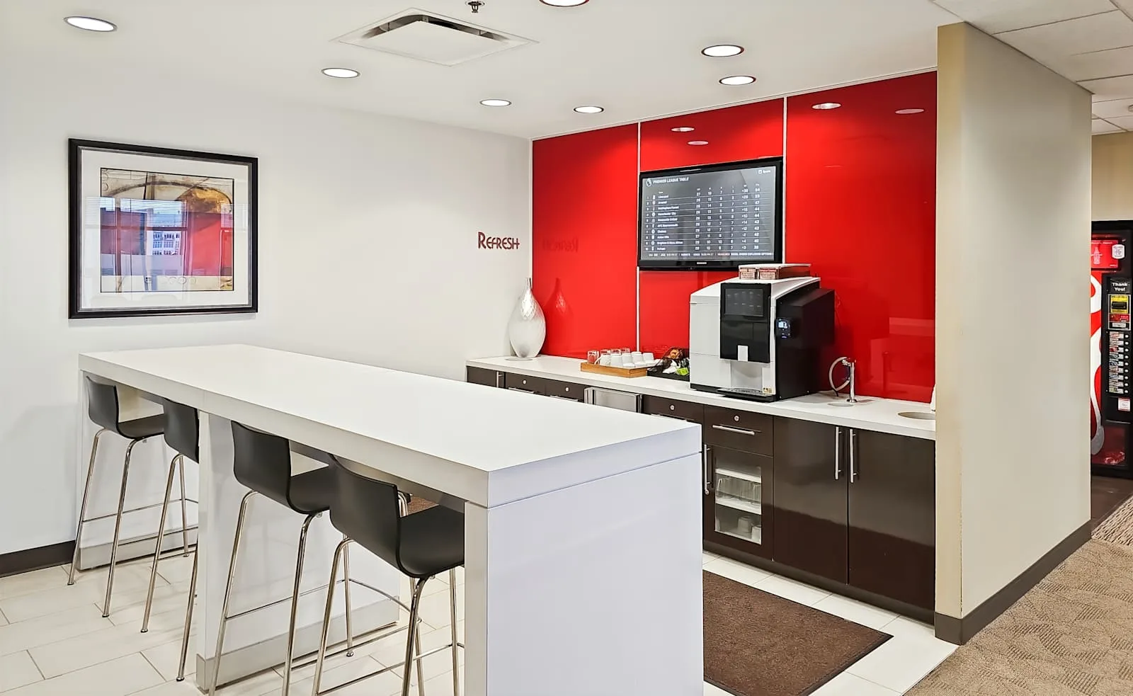 Regus IA, Des Moines - Hub Tower, Kitchen, Des Moines, IA
