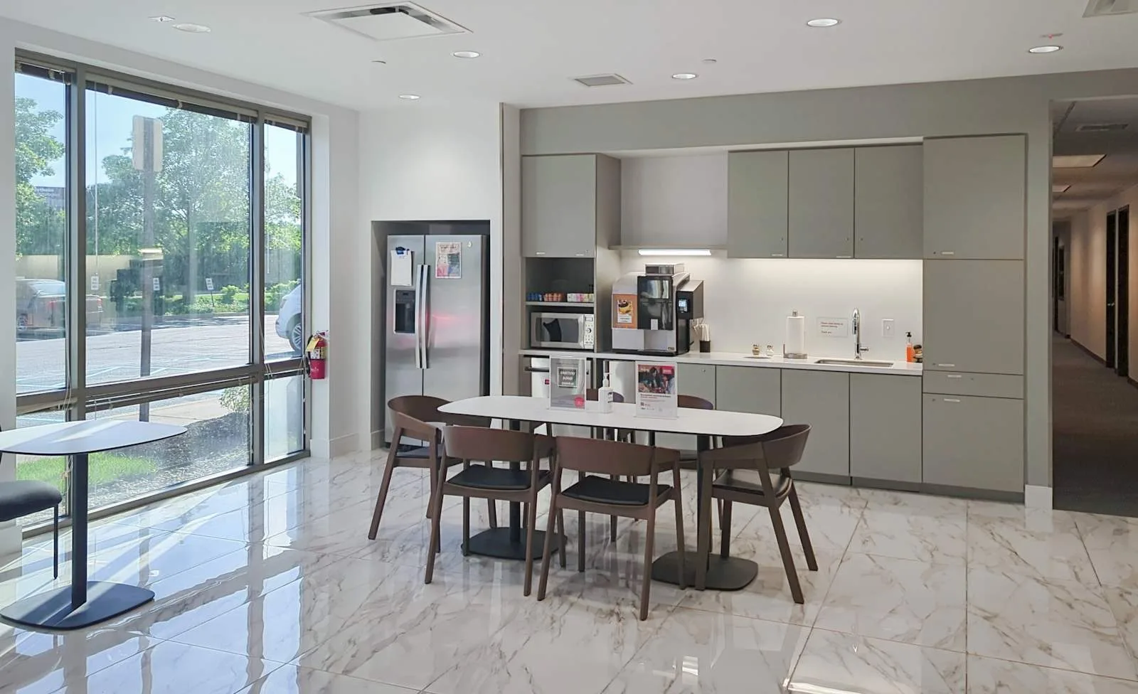 Regus IN, Indianapolis - River Crossing at Keystone, Kitchen, Carmel, IN