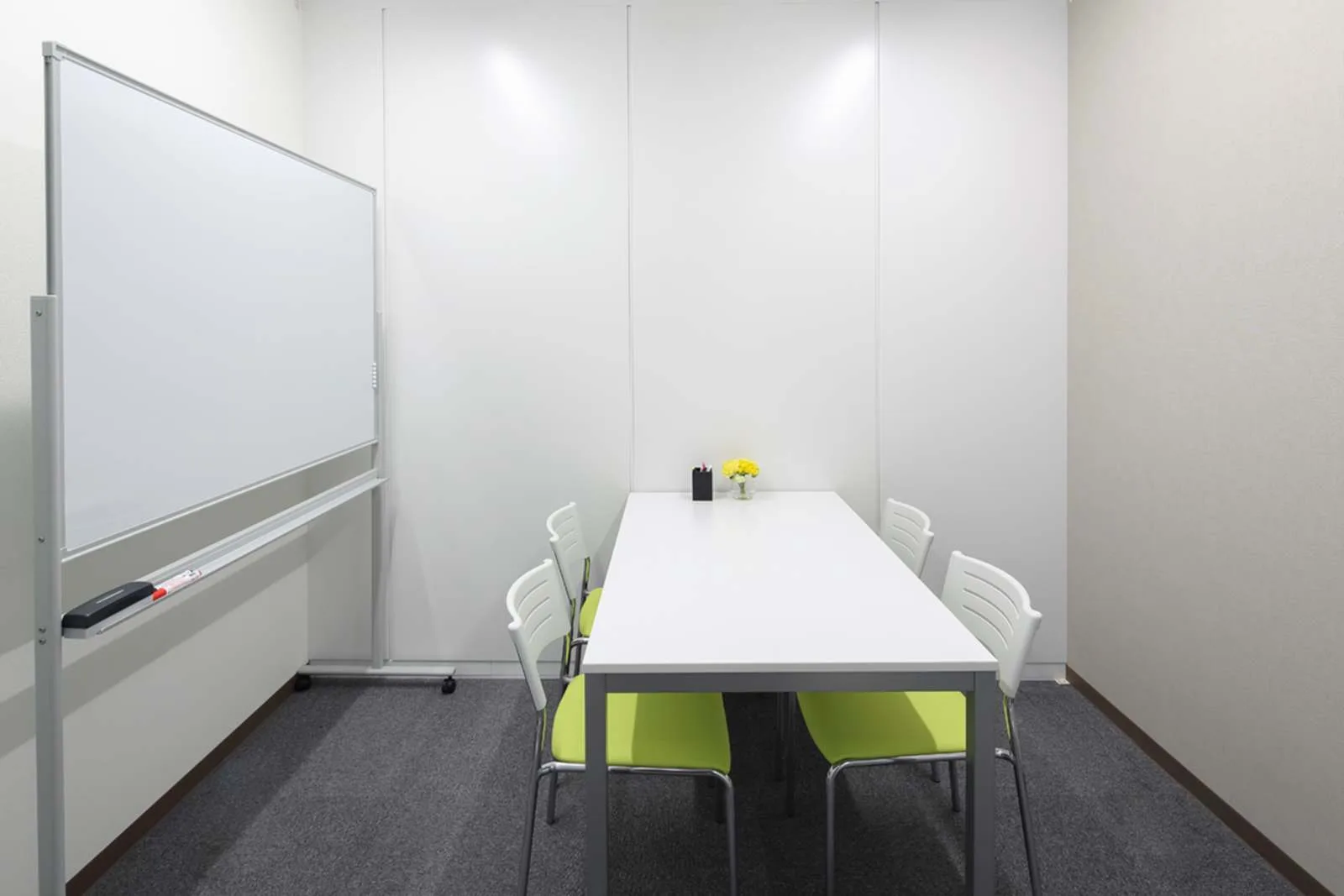 Regus IWATE, Morioka Chuodori、会議室（4名）、Morioka