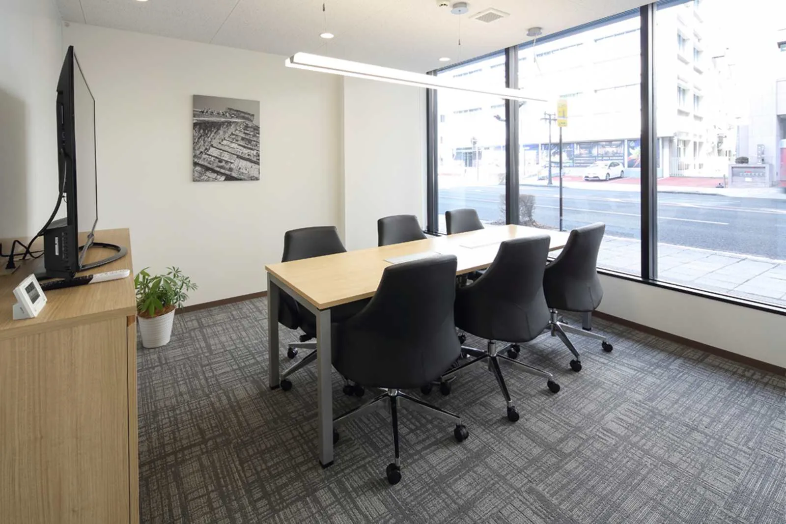 Regus IWATE, Morioka Chuodori、会議室（6名）、Morioka