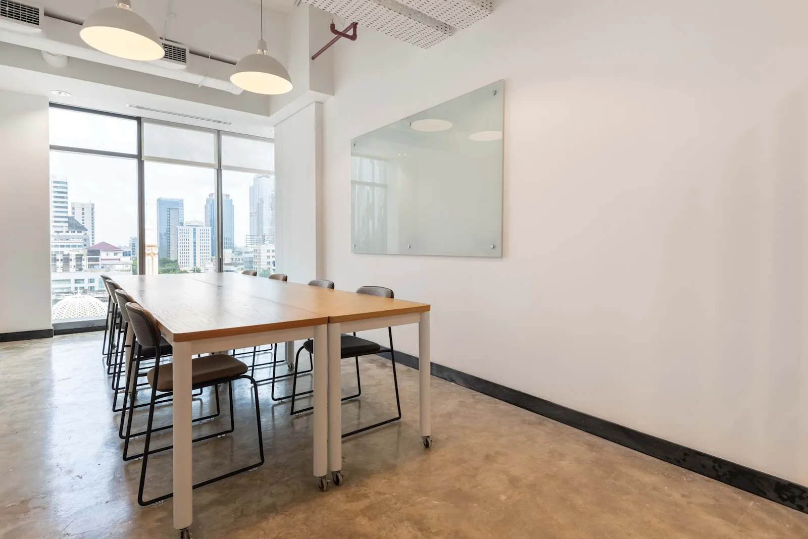 Regus Jakarta, JB Tower, Ruang rapat untuk 8 orang, Jakarta