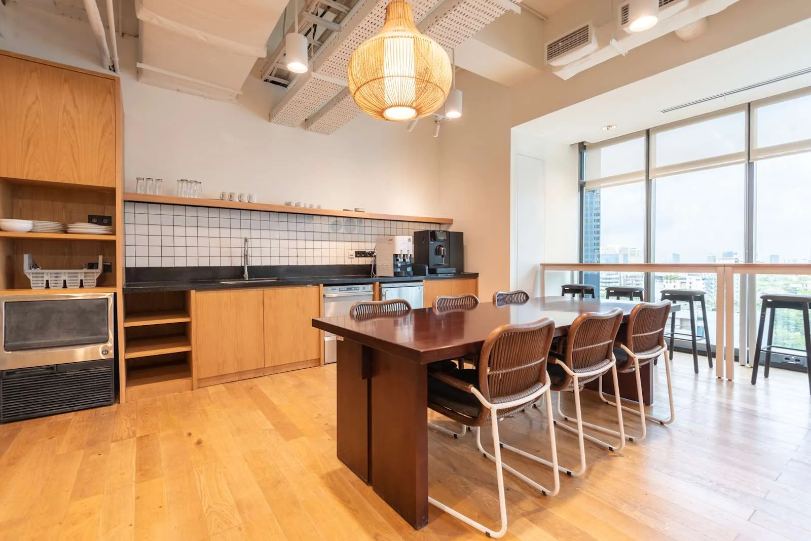 Regus Jakarta, JB Tower, Dapur, Jakarta