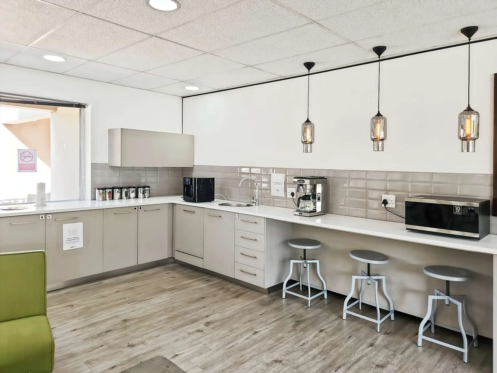 Regus JOHANNESBURG, Woodmead Country Club Estate, Kitchen, Sandton