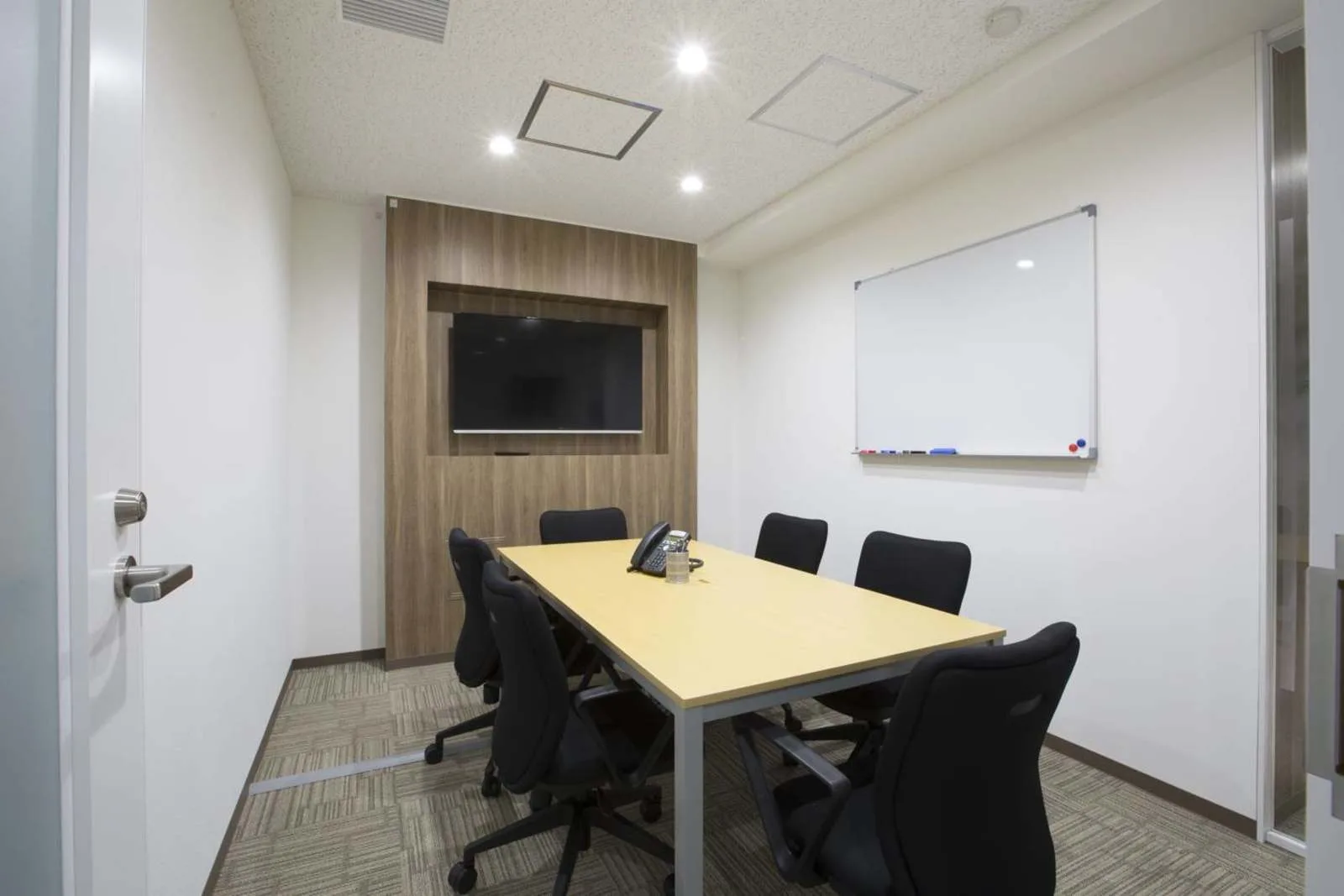 Regus KAGAWA, Takamatsu、会議室（6名）、Kagawa