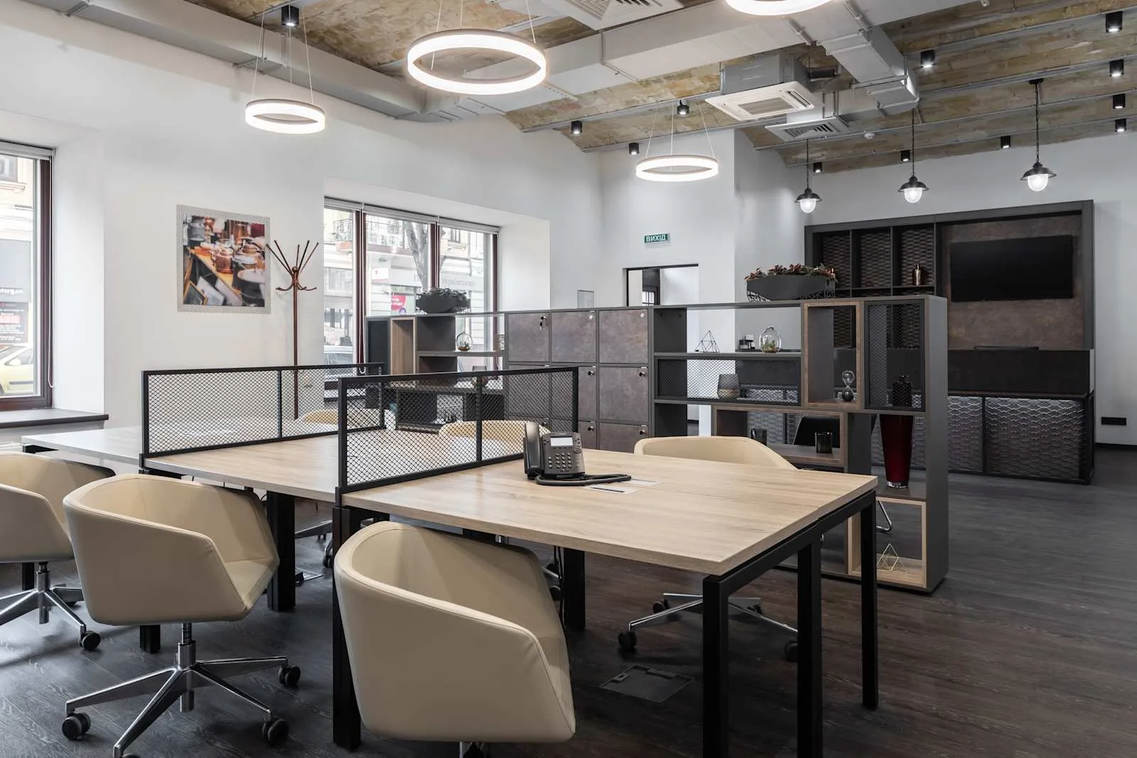 Regus KIEV, Podil Heritage, Open-plan office, Kyiv