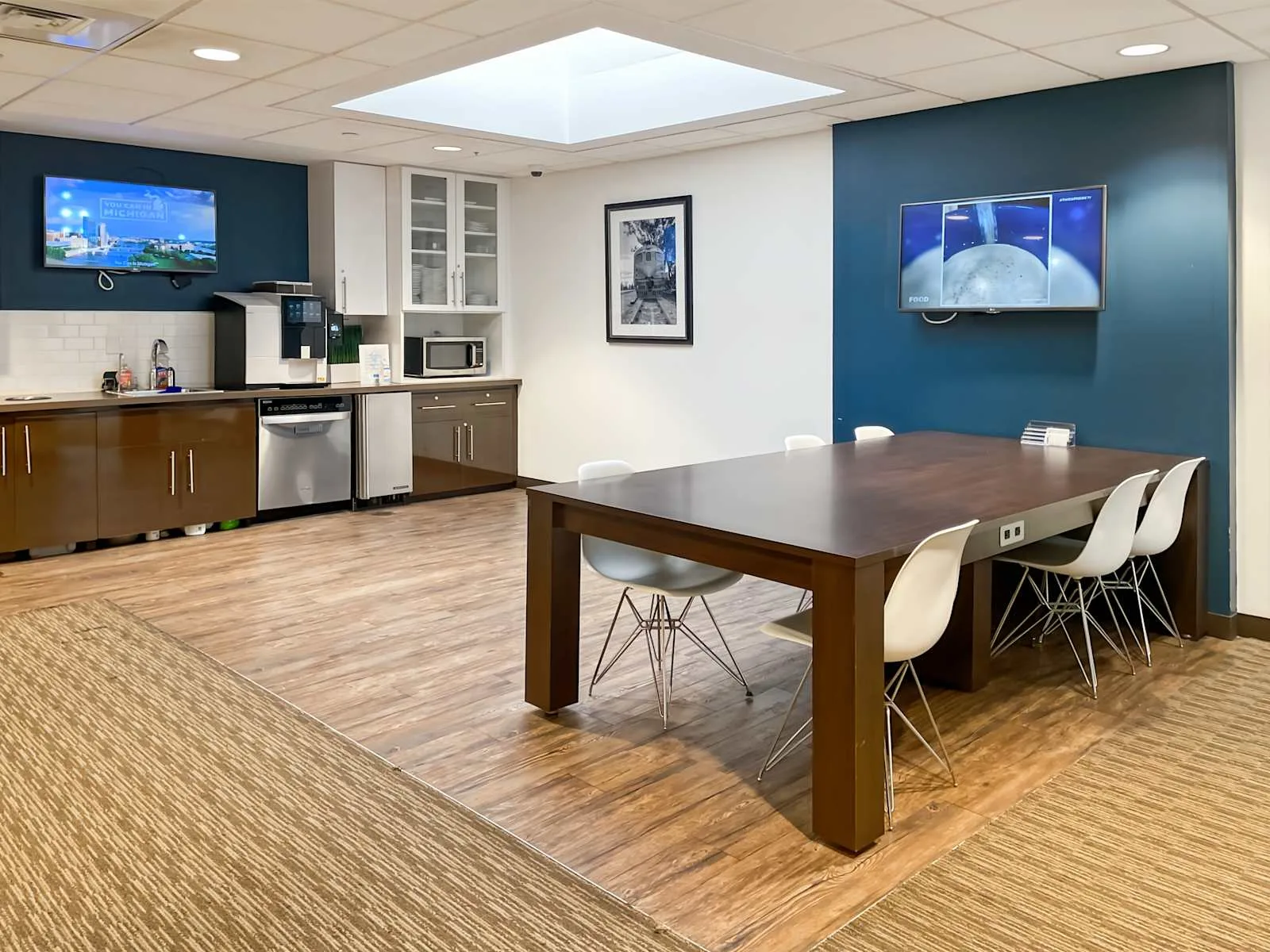 Regus KS, Wichita - Grand Hotel at Union Station, Kitchen, Wichita, KS