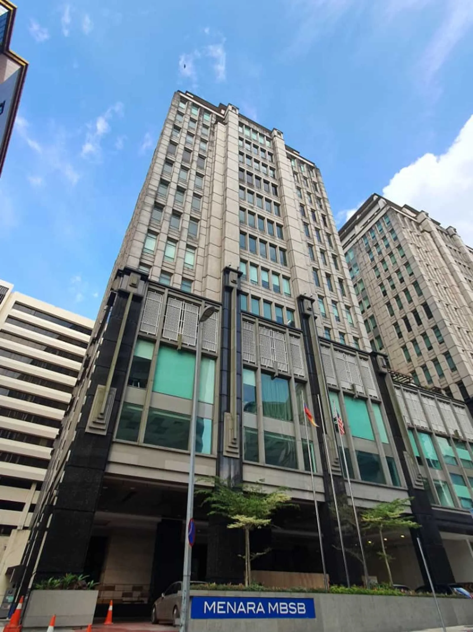 Regus Kuala Lumpur, Menara Dungun, Building facade, Kuala Lumpur