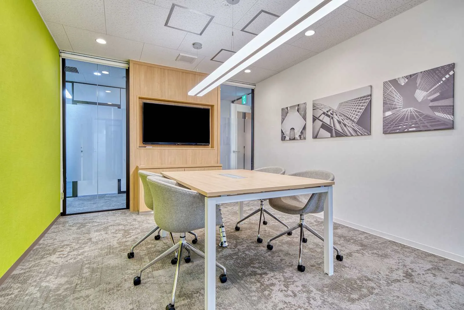 Regus KUMAMOTO, Kumamoto Place Hanabata, Meeting room for 4 people, Kumamoto