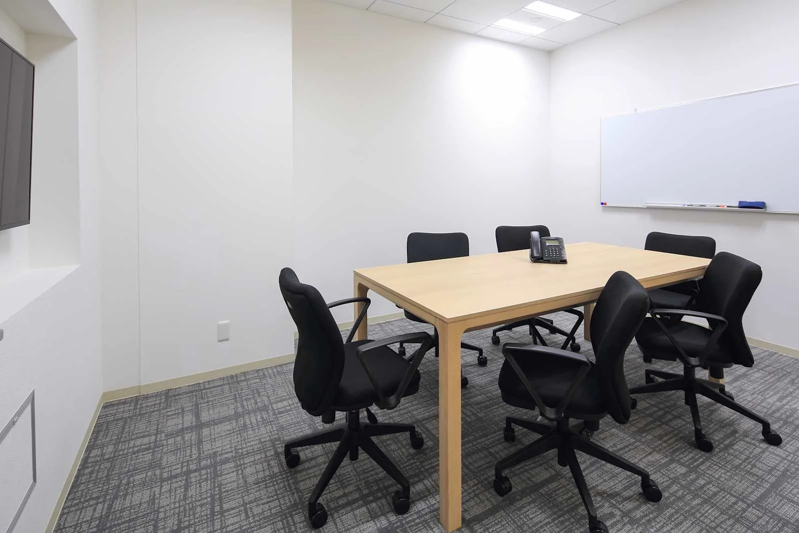 Regus KUMAMOTO, Shimotori, Meeting room for 6 people, Kumamoto