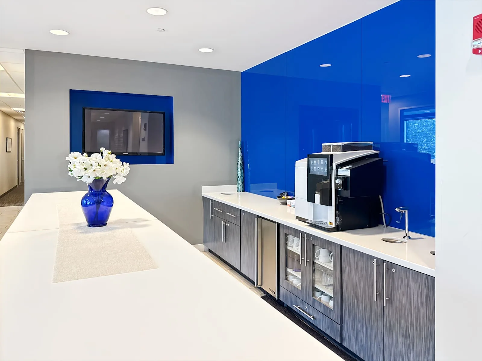 Regus KY, Louisville - Ormsby III Forest Green, Kitchen, Louisville, KY