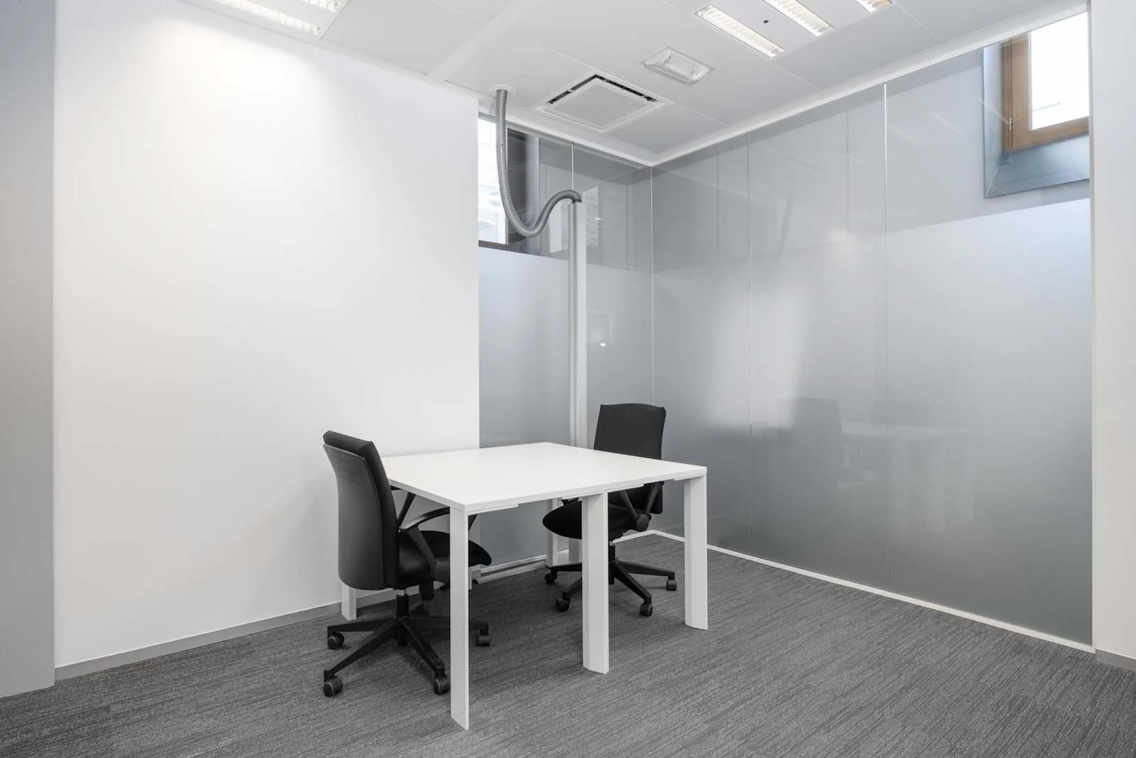 Regus LEUVEN, Railway Station Regus Express, Vergaderruimte voor 2 personen, Leuven