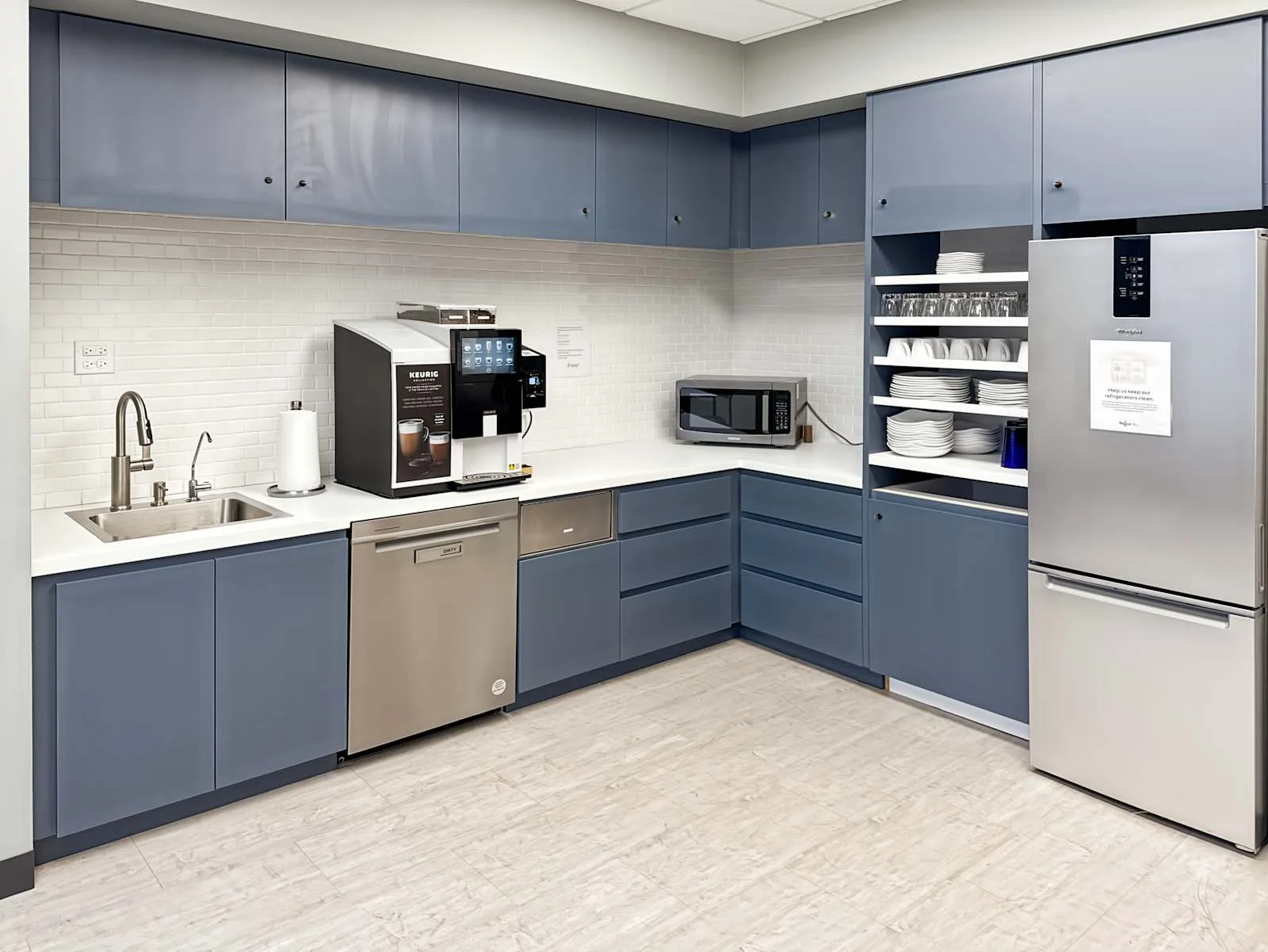 Regus IL, Lisle - Corporate Lakes 1, Kitchen, Lisle, IL