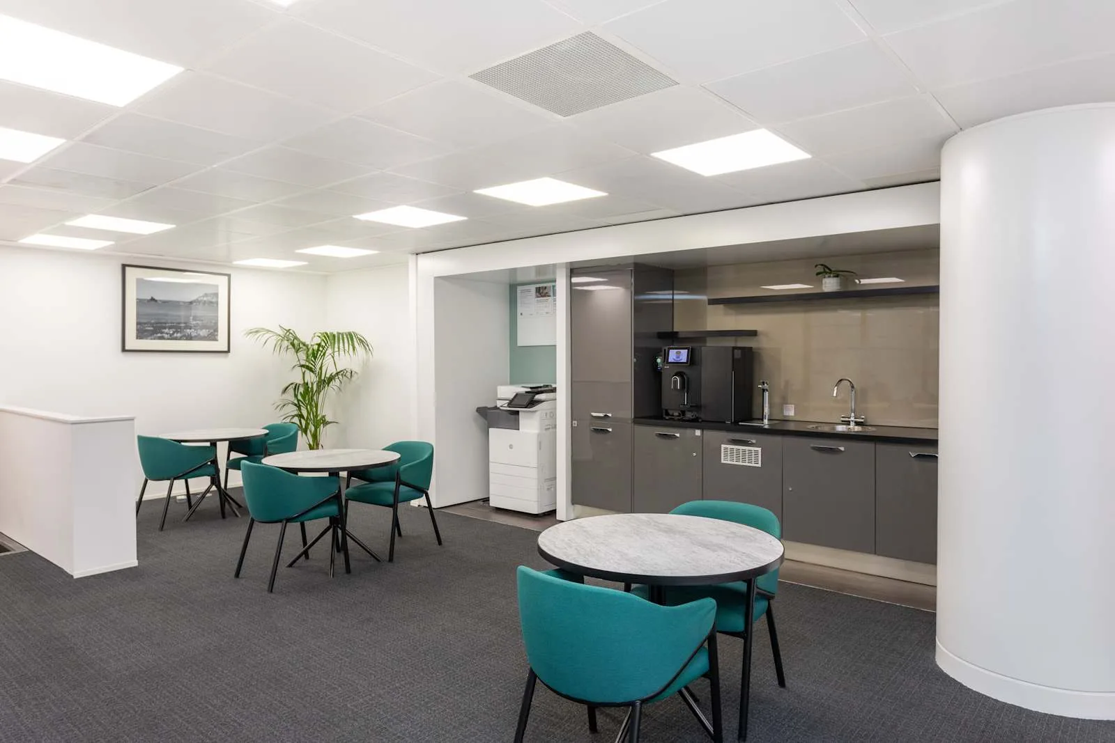 Regus LONDON, Blackfriars, Kitchen, London