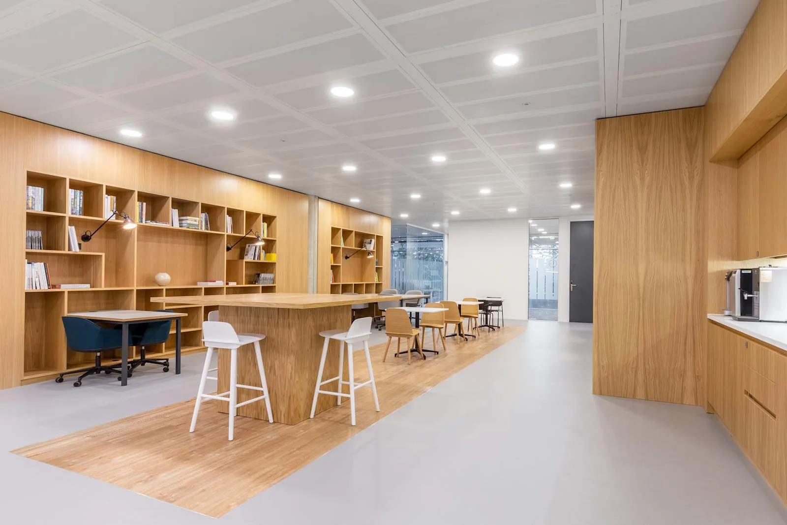 Regus LONDON, Chiswick Park, Coworking space, Brentford