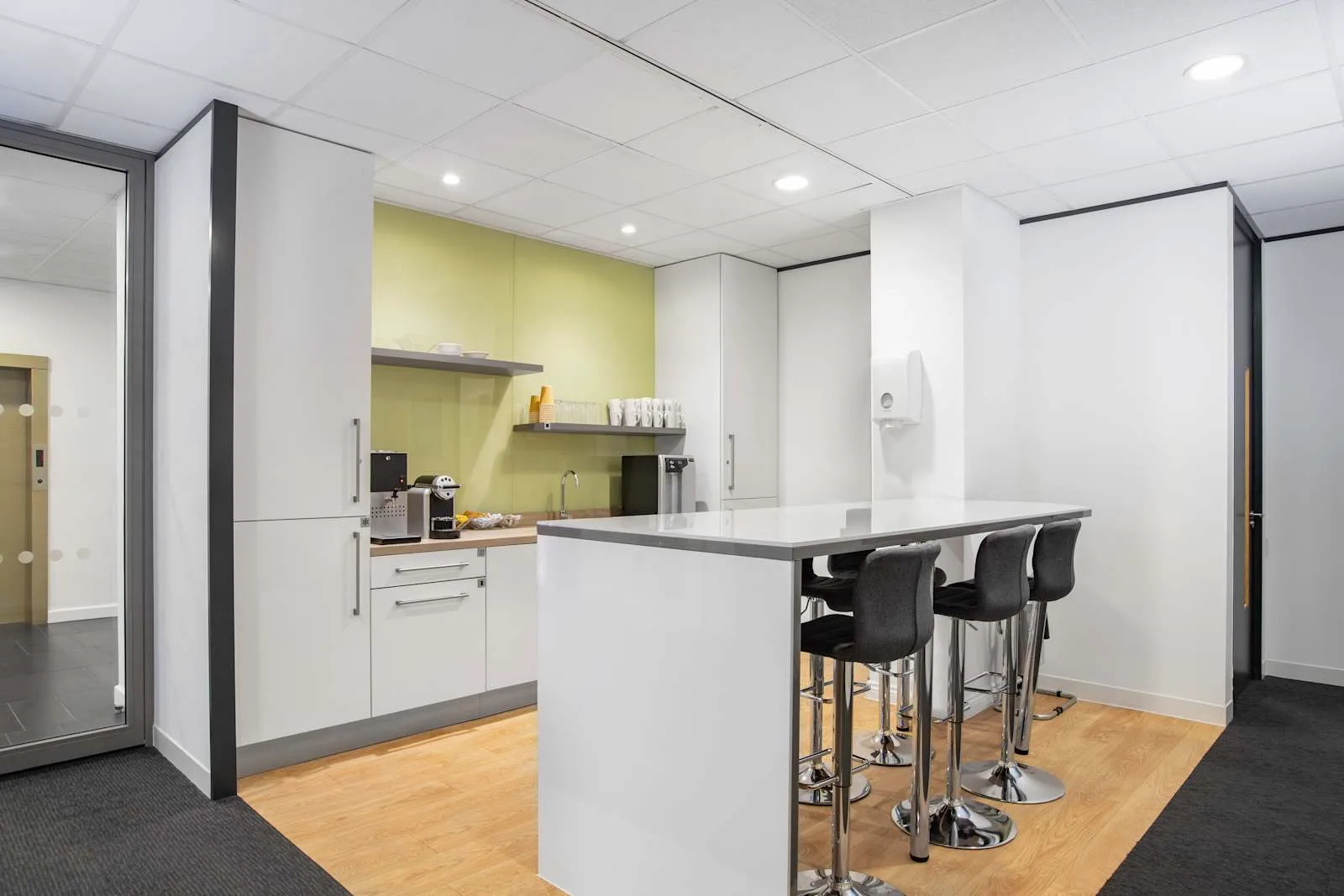 Regus LONDON, High Street Kensington, Kitchen, London
